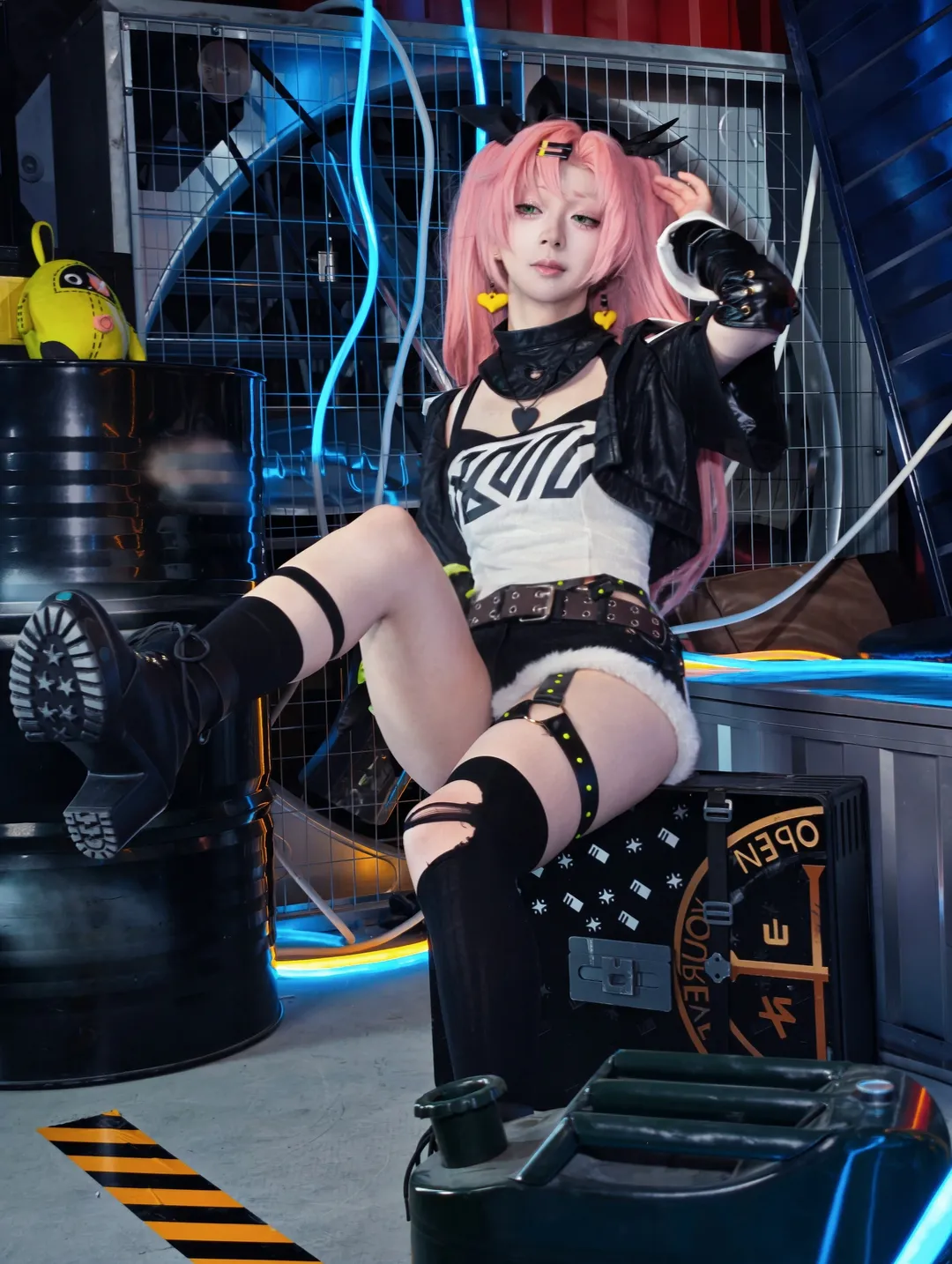 [Nico cosplay] Cunning Hares Boss: Making a Cool Entrance Today! - Image 1