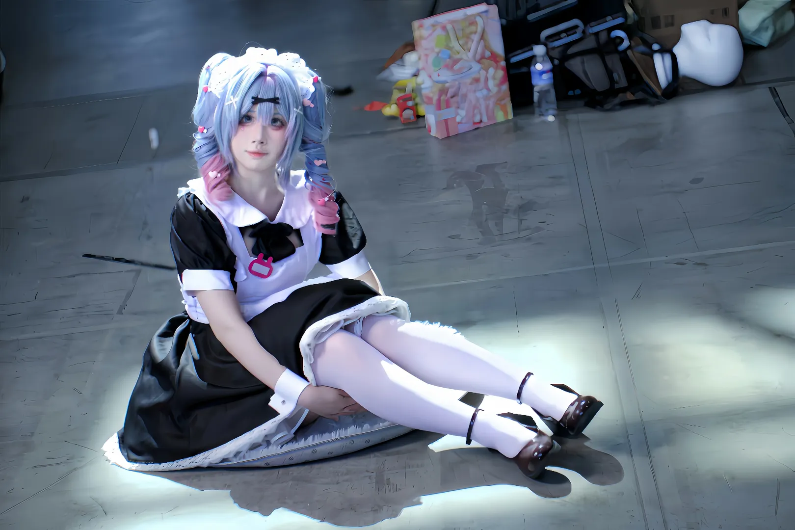 [Hatsune Miku cosplay] First Convention Photos in the Rabbit Hole & Experiments with Light and Shadow - Image 4