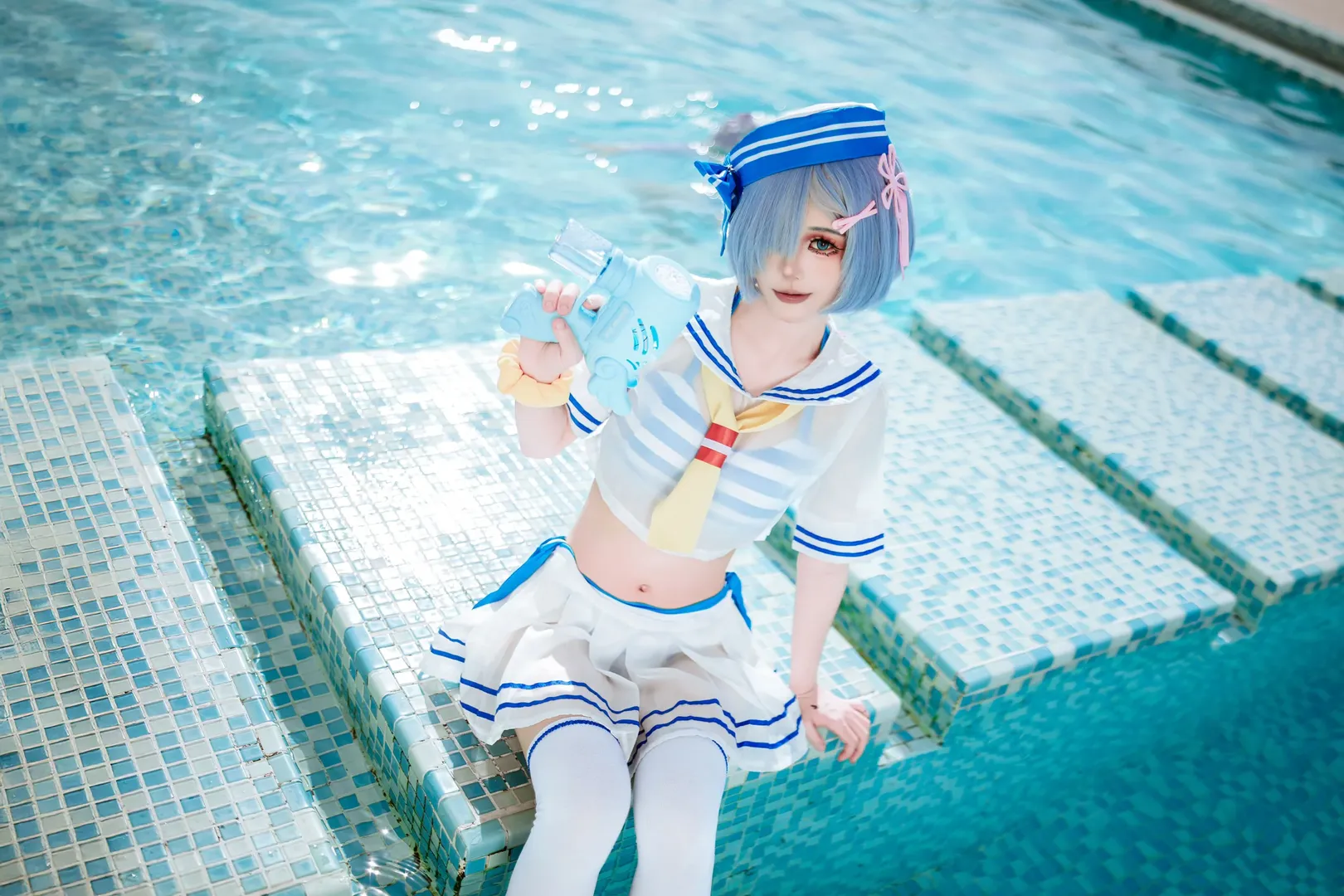 【雷姆cos】夏日泳装水手服，白丝水枪出击 - 第 8 张