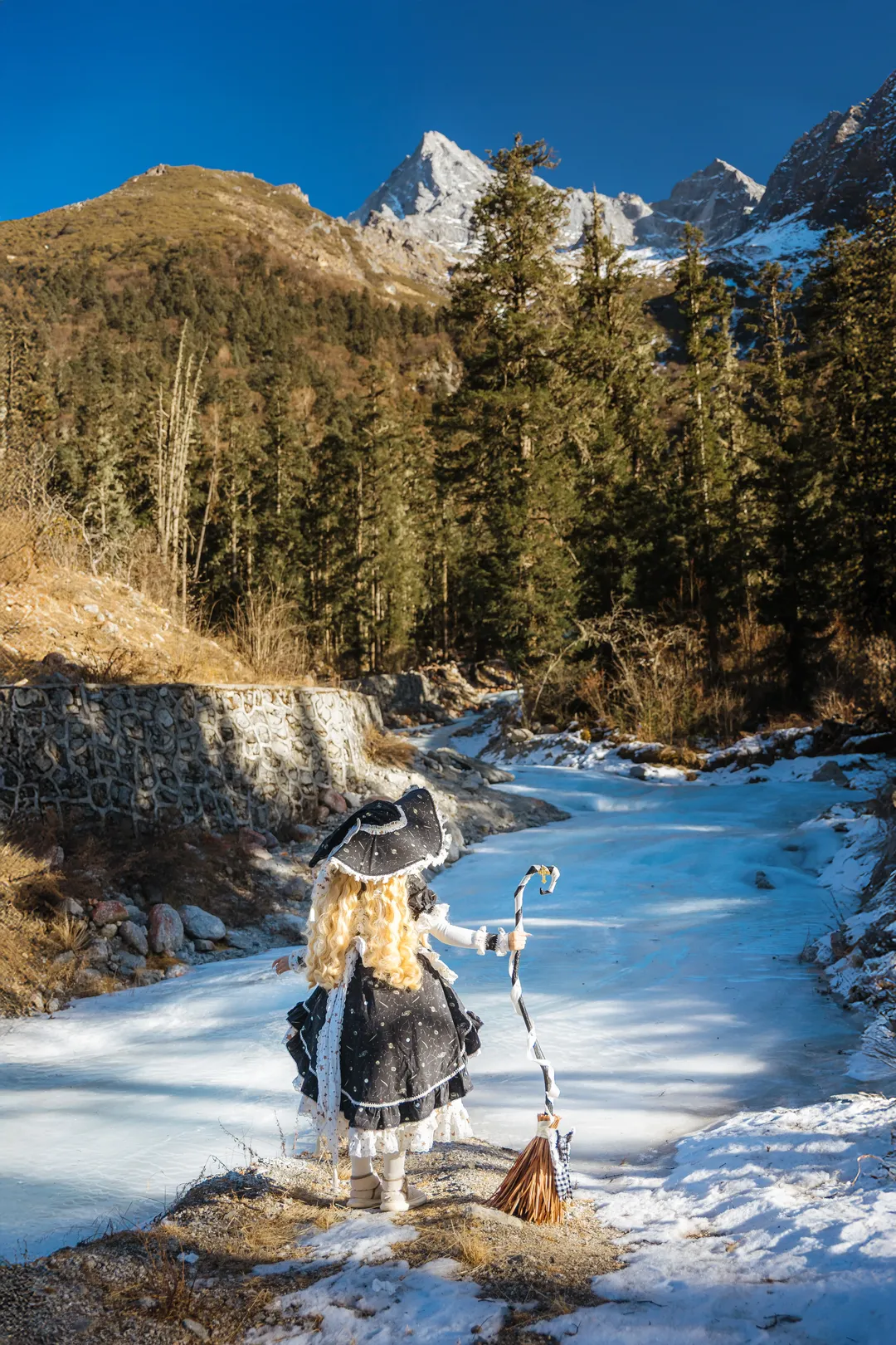 【魔理沙cos】东方project的魔法使，从雪山冰河到森林深处