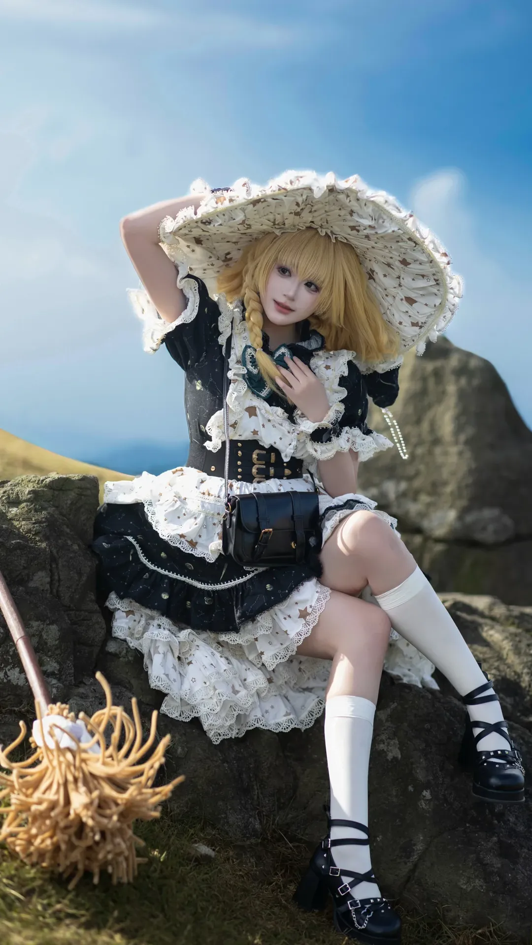 【魔理沙cos】在广阔草原上的飞行之旅