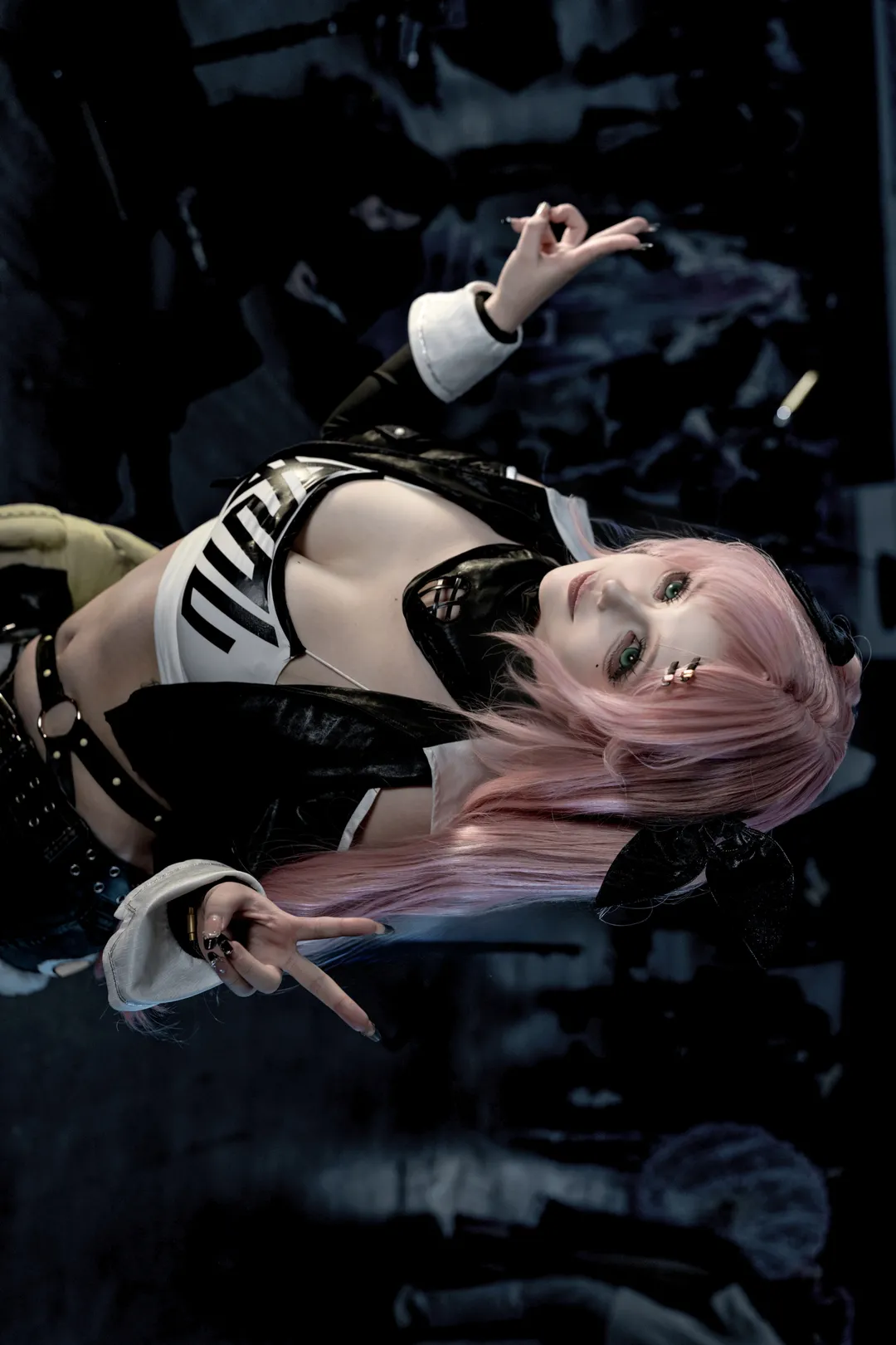 [Nico cosplay] Confident moments of Zenless Zone Zero's pink cunning hare - Image 1