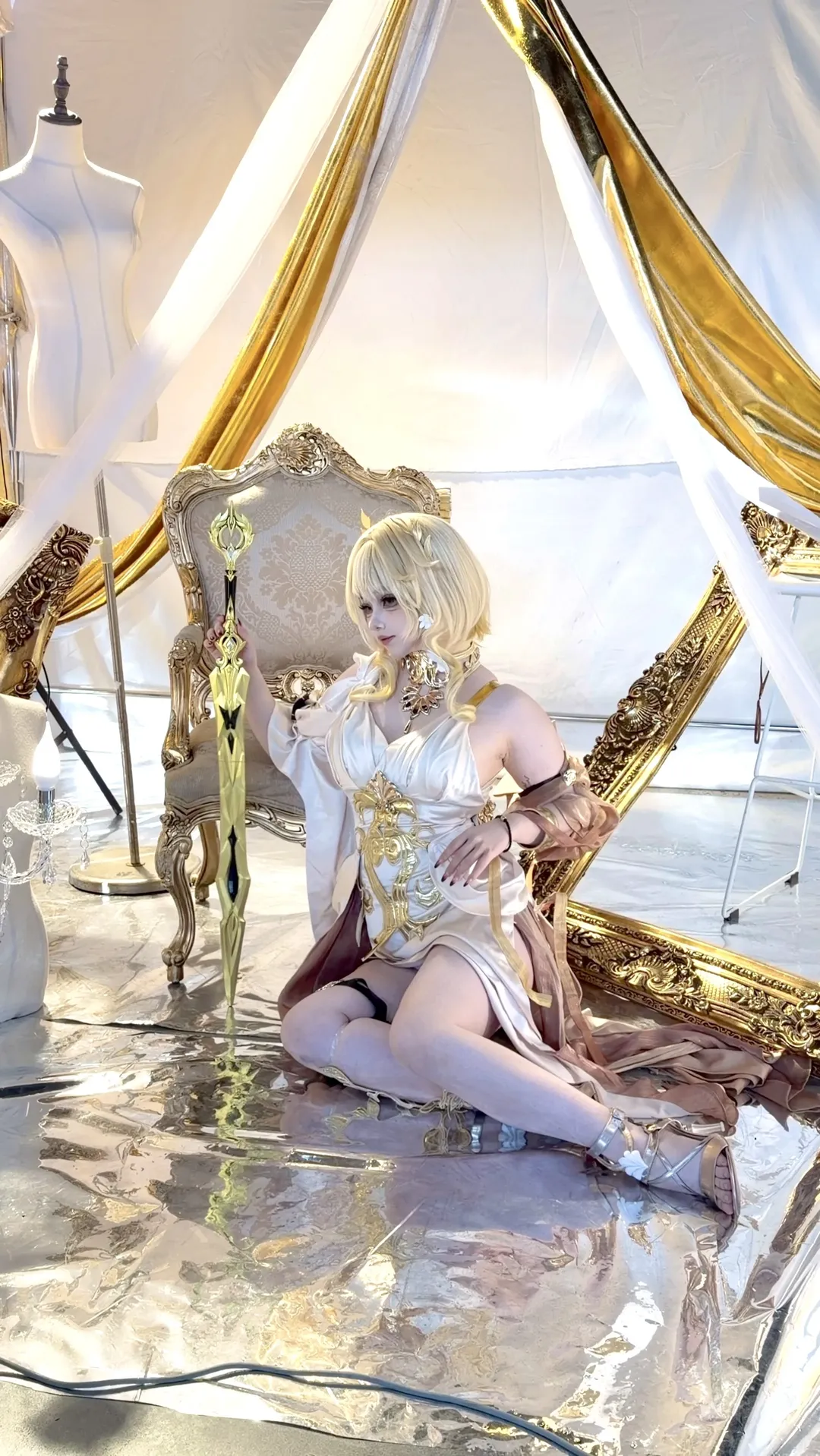 【アグライア コスプレ】『崩壊：スターレイル』華やかな現場から無加工のメイキング写真を公開 - 2 枚目