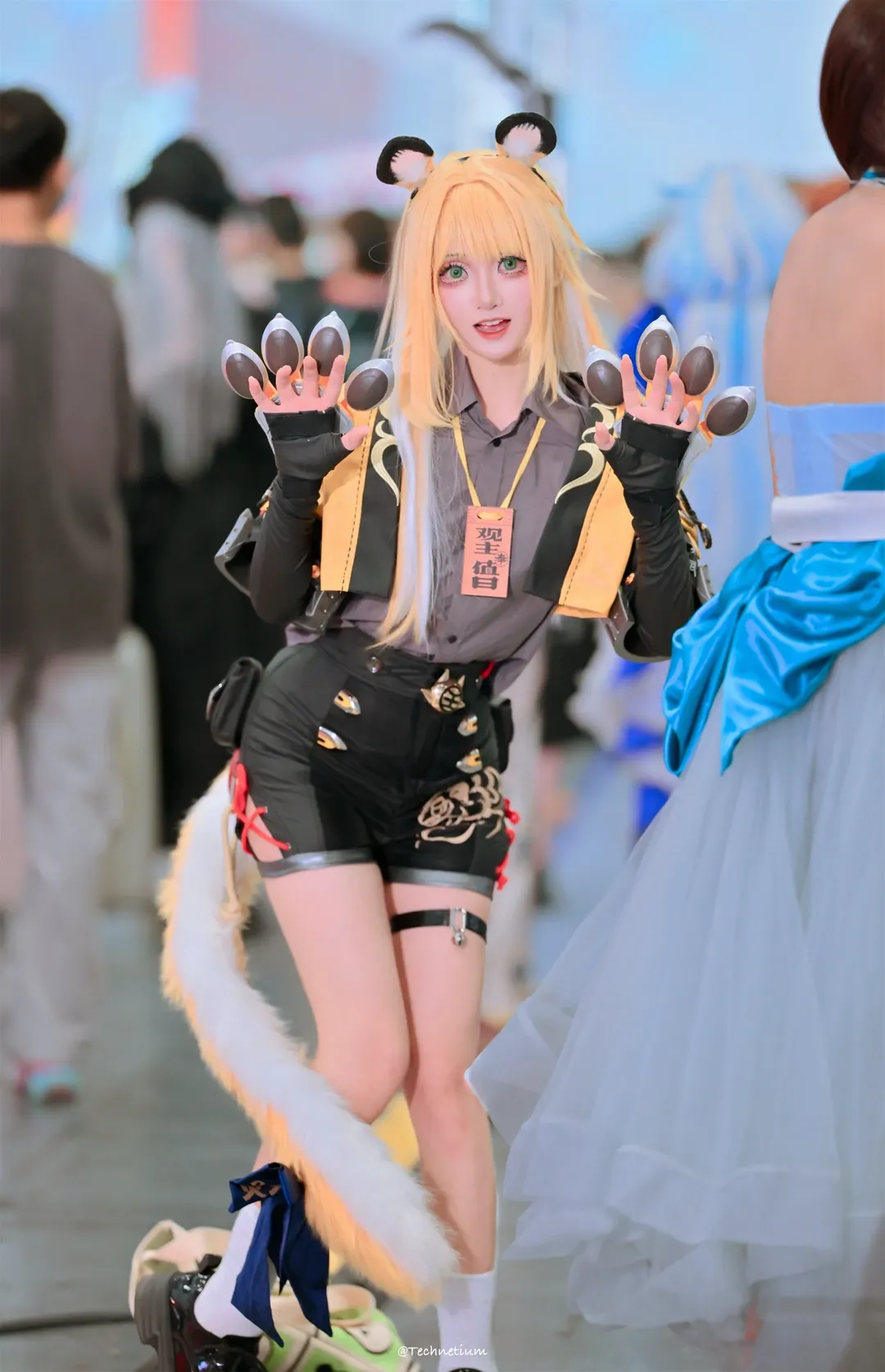 【橘福福cos】绝区零里的兽爪少女，漫展现场捕捉一只小橘猫