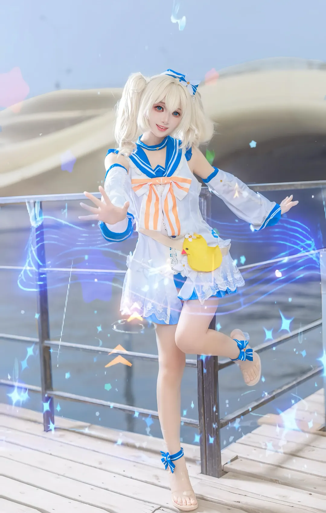 【芭芭拉cos】夏末的水边定格，水手服活力满满
