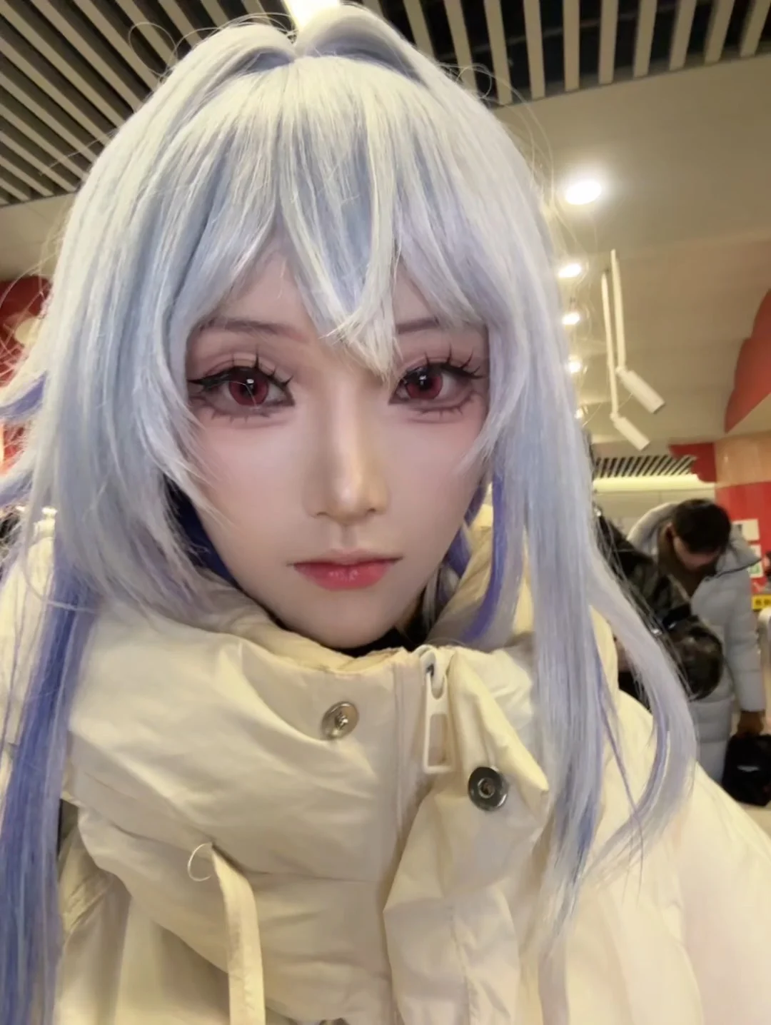 [丝柯克cos] 冬日出征原神漫展，冻到手抖依然保持冷感