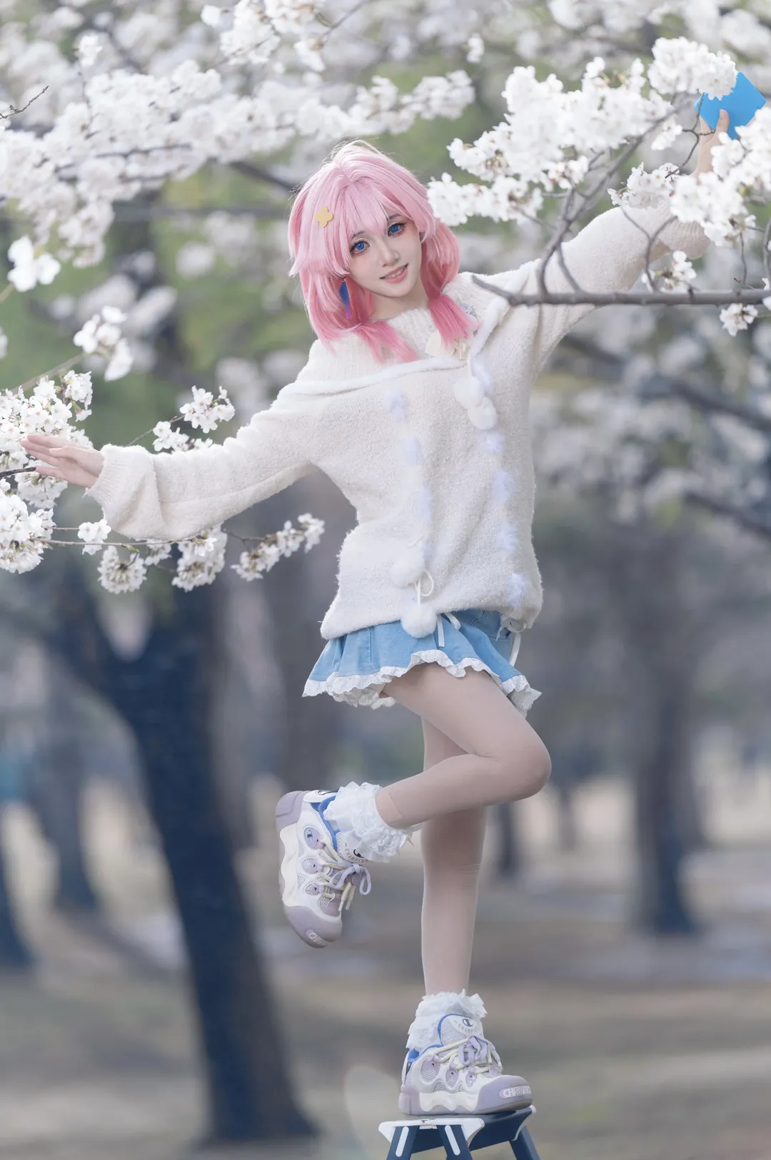 【三月七cos】樱花季的生日纪念，崩坏星穹铁道里的粉发少女