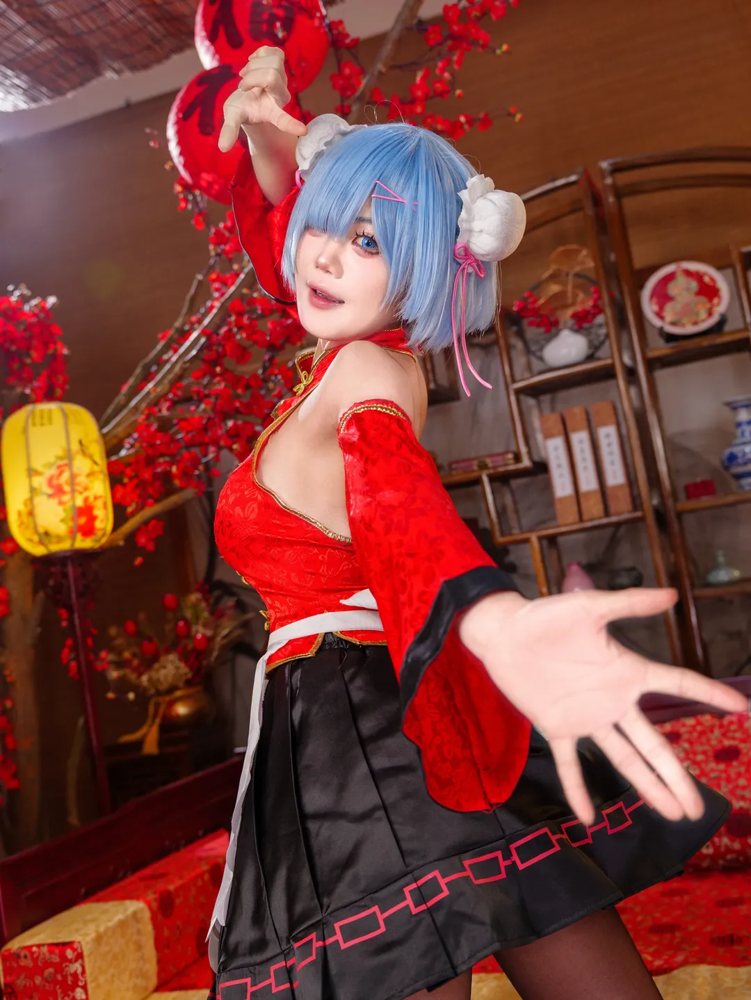 【蕾姆cos】从零开始的异世界生活，元宵良宵红金服装拍摄心得 - 第 1 张