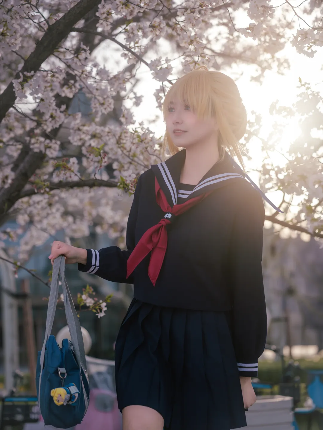 【阿尔托莉雅cos】Fate系列JK造型，龙美术馆樱花下的春日时光 - 第 11 张