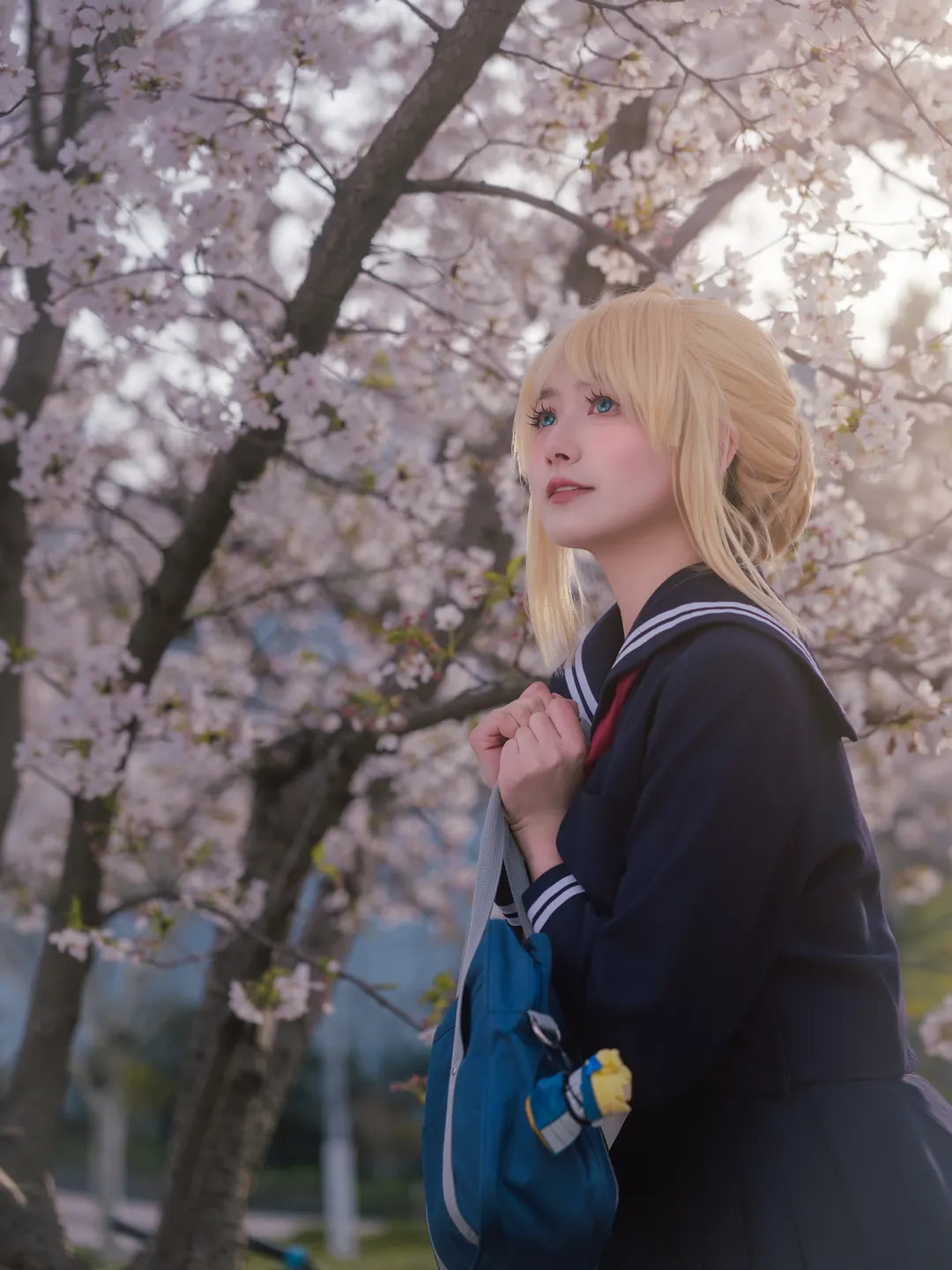【阿尔托莉雅cos】Fate系列JK造型，龙美术馆樱花下的春日时光 - 第 15 张