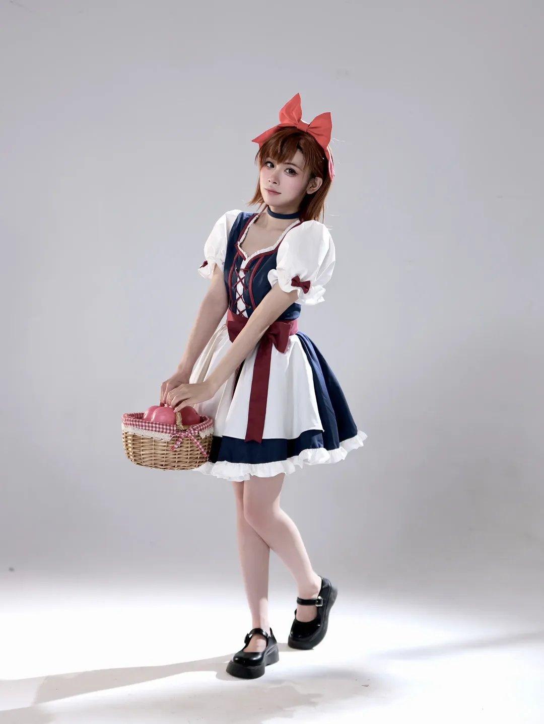 [Misaka Mikoto Cosplay] Crisp and Neat in a Maid Outfit, Retaining Her Straightforward Coolness - Image 4