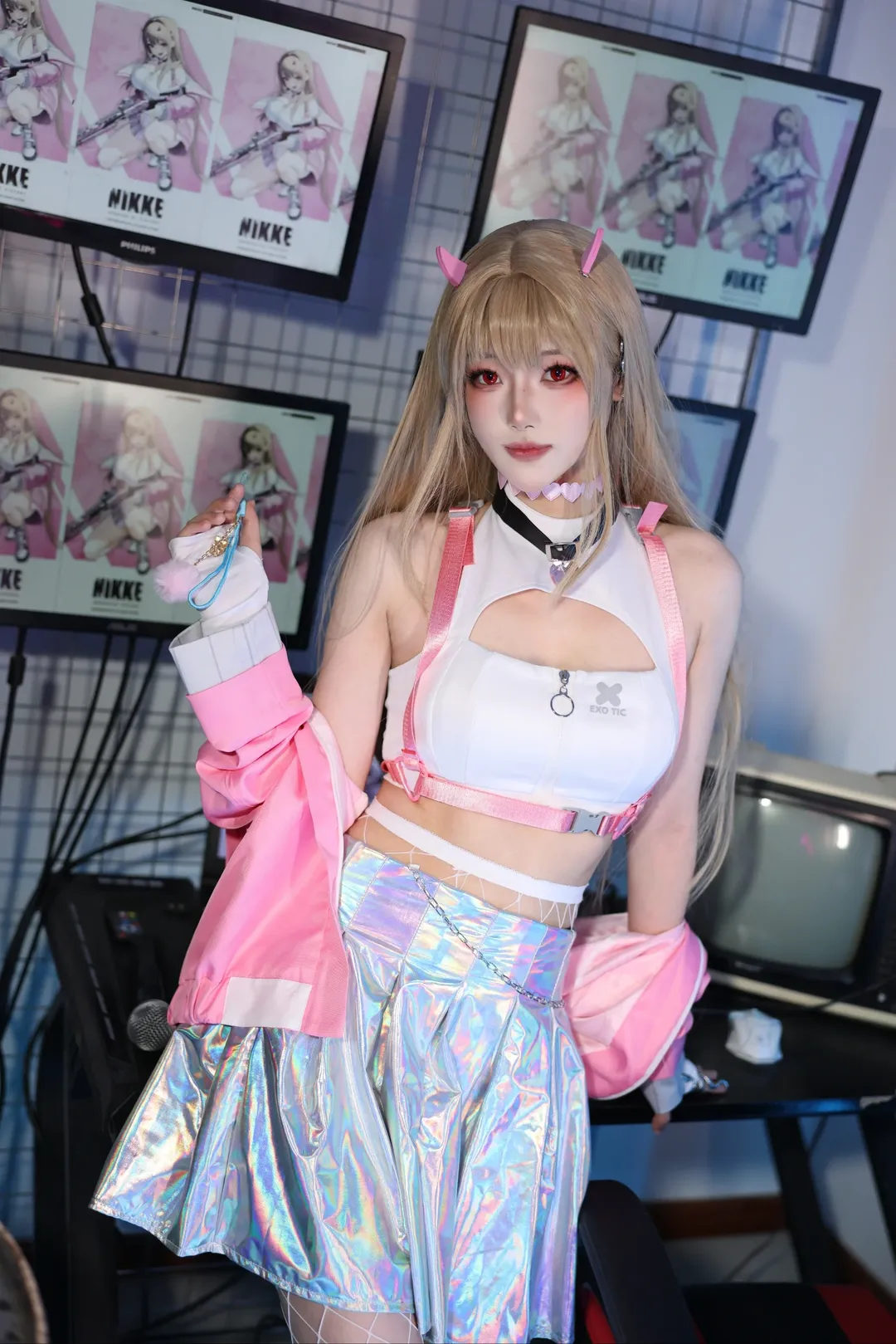 【毒蛇cos】胜利女神NIKKE 霓虹灯下的甜酷出装记录 - 第 4 张