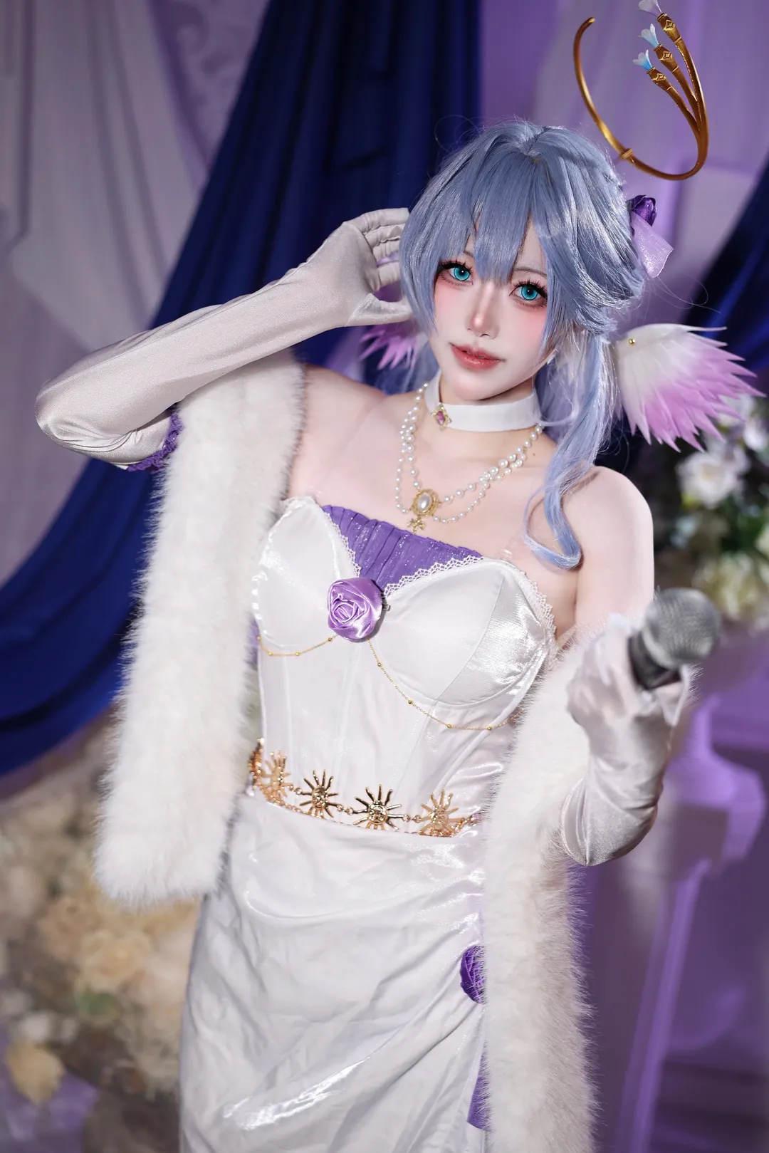 【知更鸟cos】崩坏星穹铁道的圆舞琉歌，身着白裙低吟浅唱 - 第 4 张
