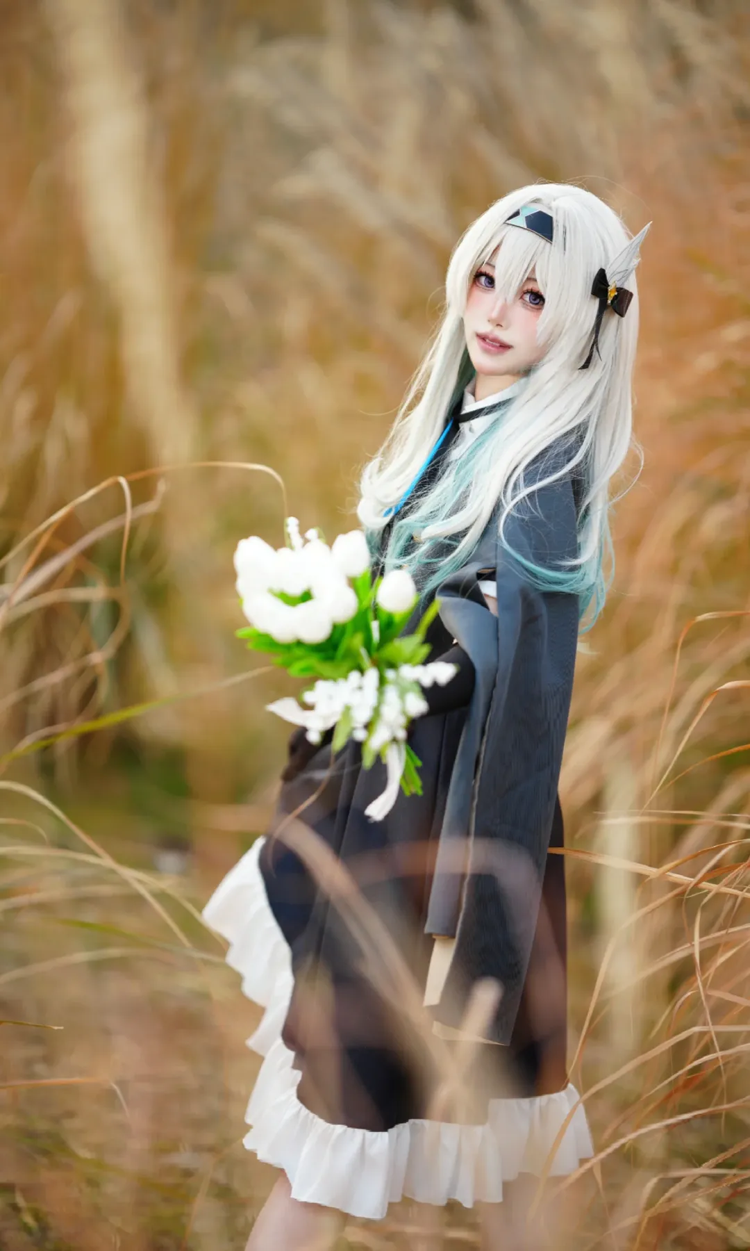 【流萤cos】崩坏星穹铁道，银白与青蓝在秋日芦苇中的定格 - 第 4 张