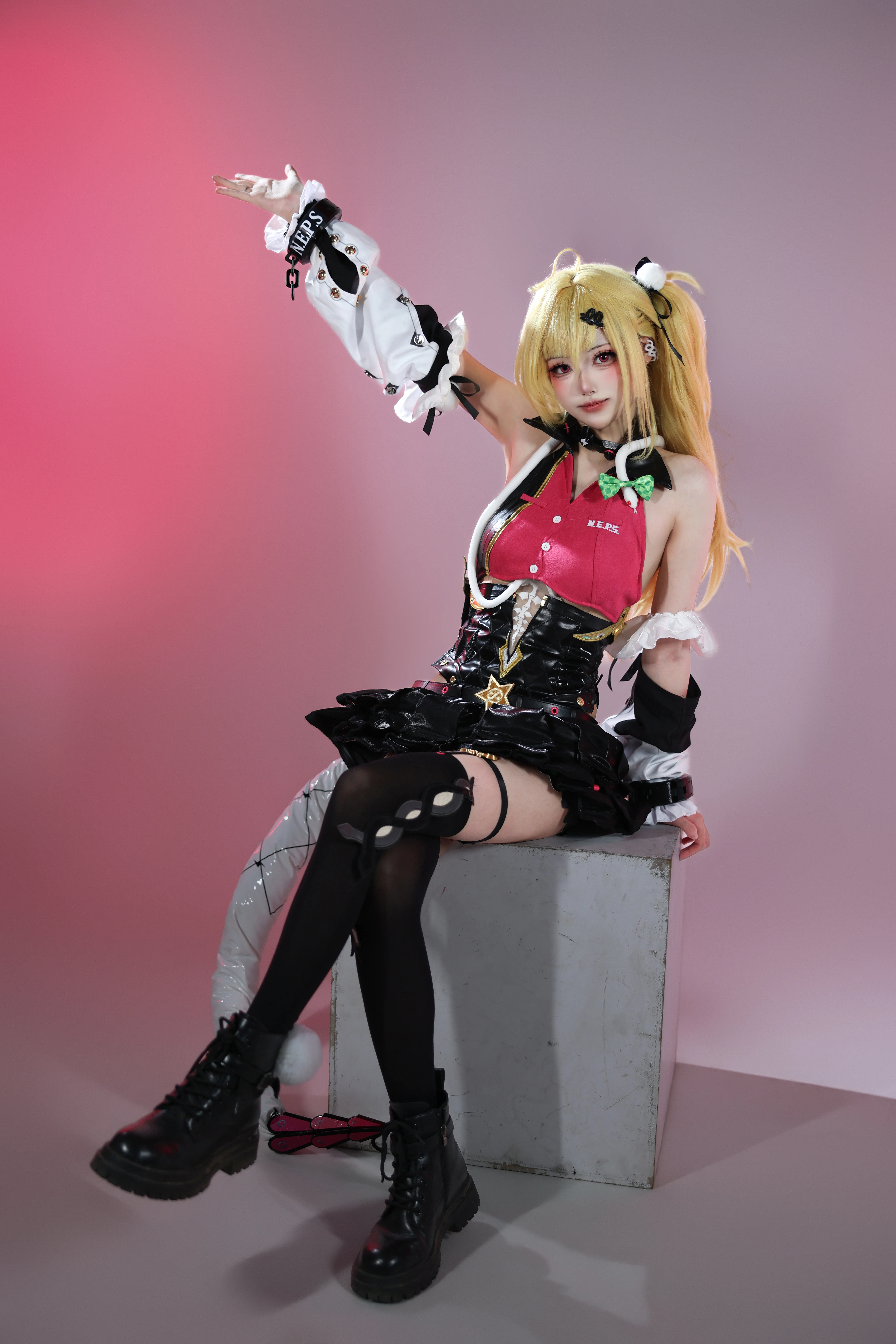 【希希芙cos】絕區零裡的金髮少女，精細還原動感瞬間 - 第 1 張