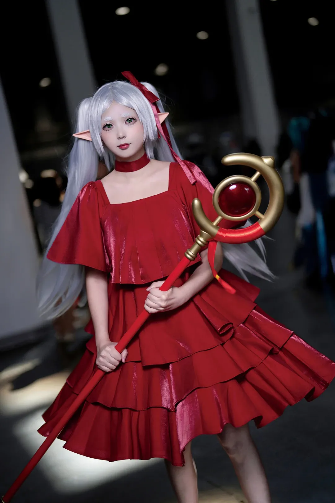 【芙莉莲cos】葬送的芙莉莲红裙礼服，IDO场照分享 - 第 1 张