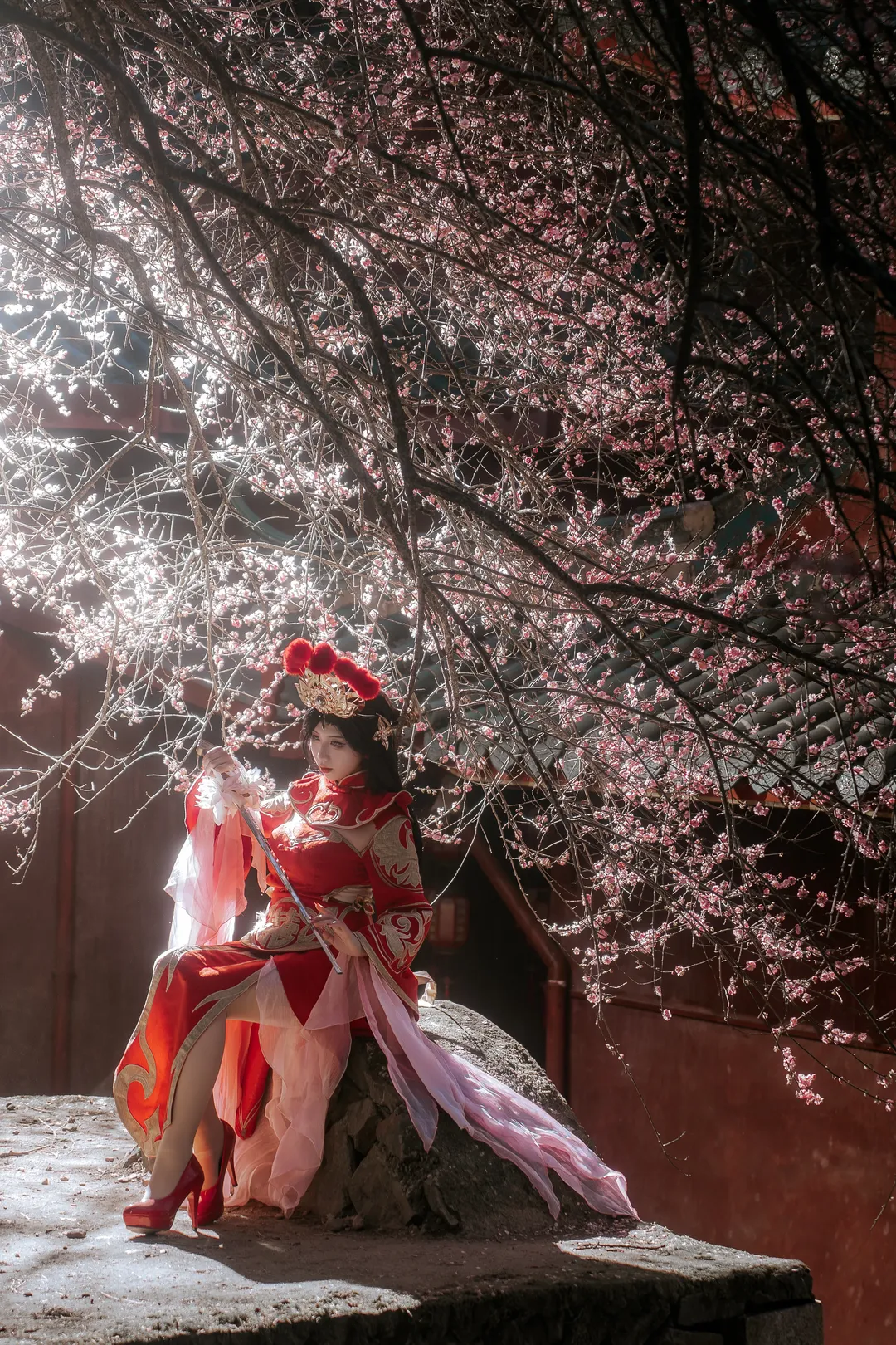 【露娜cos】王者荣耀里的月光，一生所爱正片分享 - 第 1 张