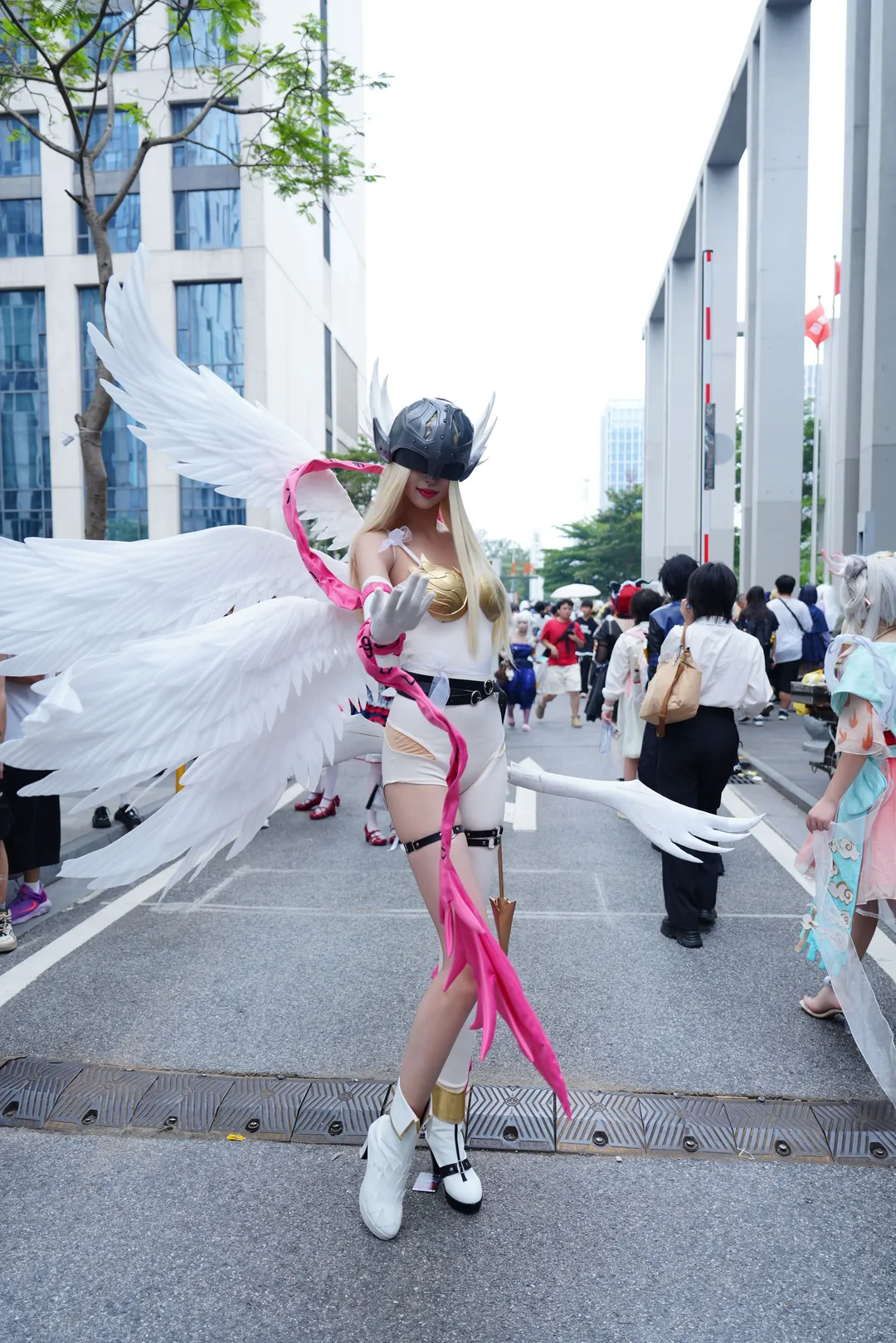 【エンジェウーモン コスプレ】『デジモン』聖なる天使がイベントに降臨 - 3 枚目