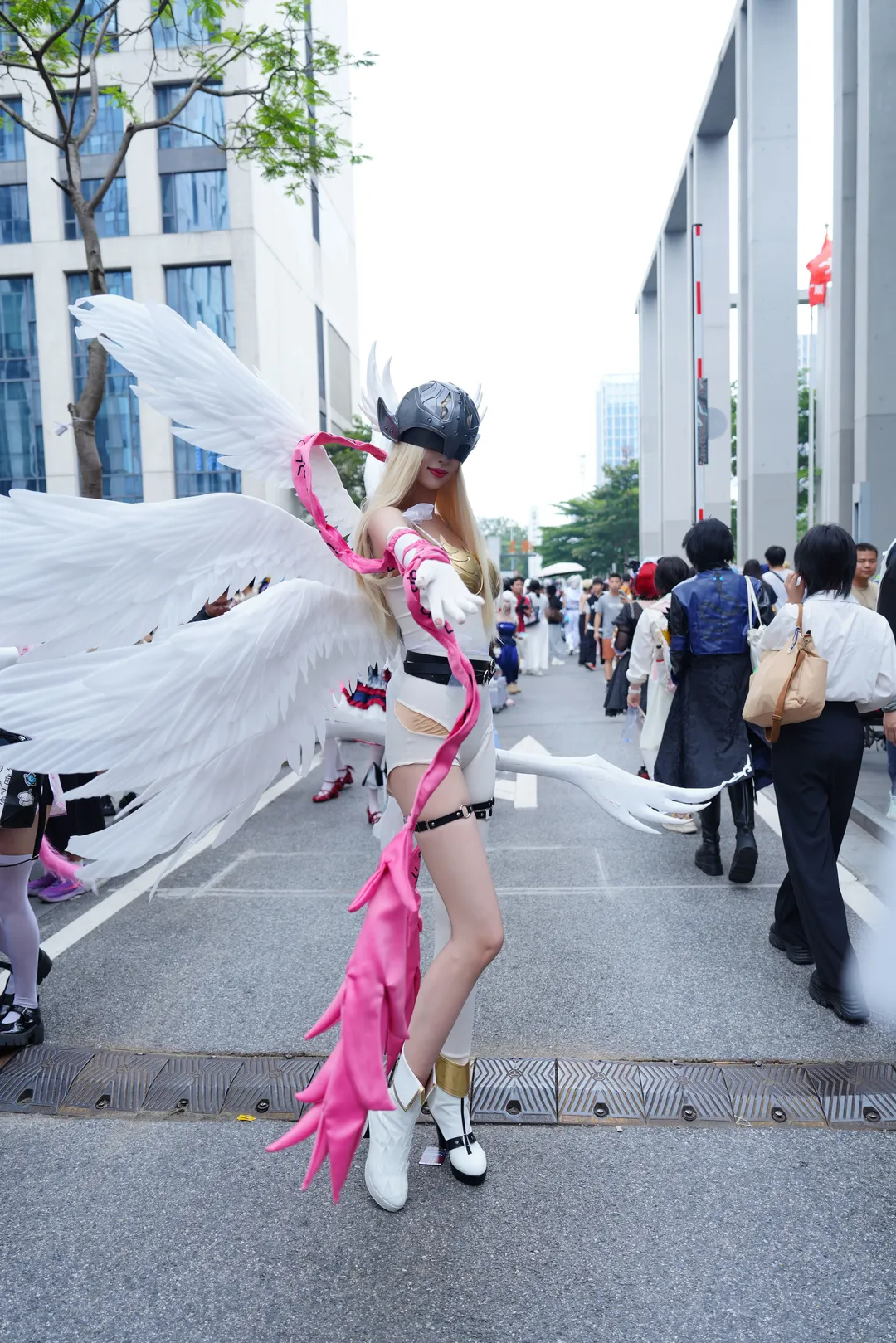 【エンジェウーモン コスプレ】『デジモン』聖なる天使がイベントに降臨 - 4 枚目