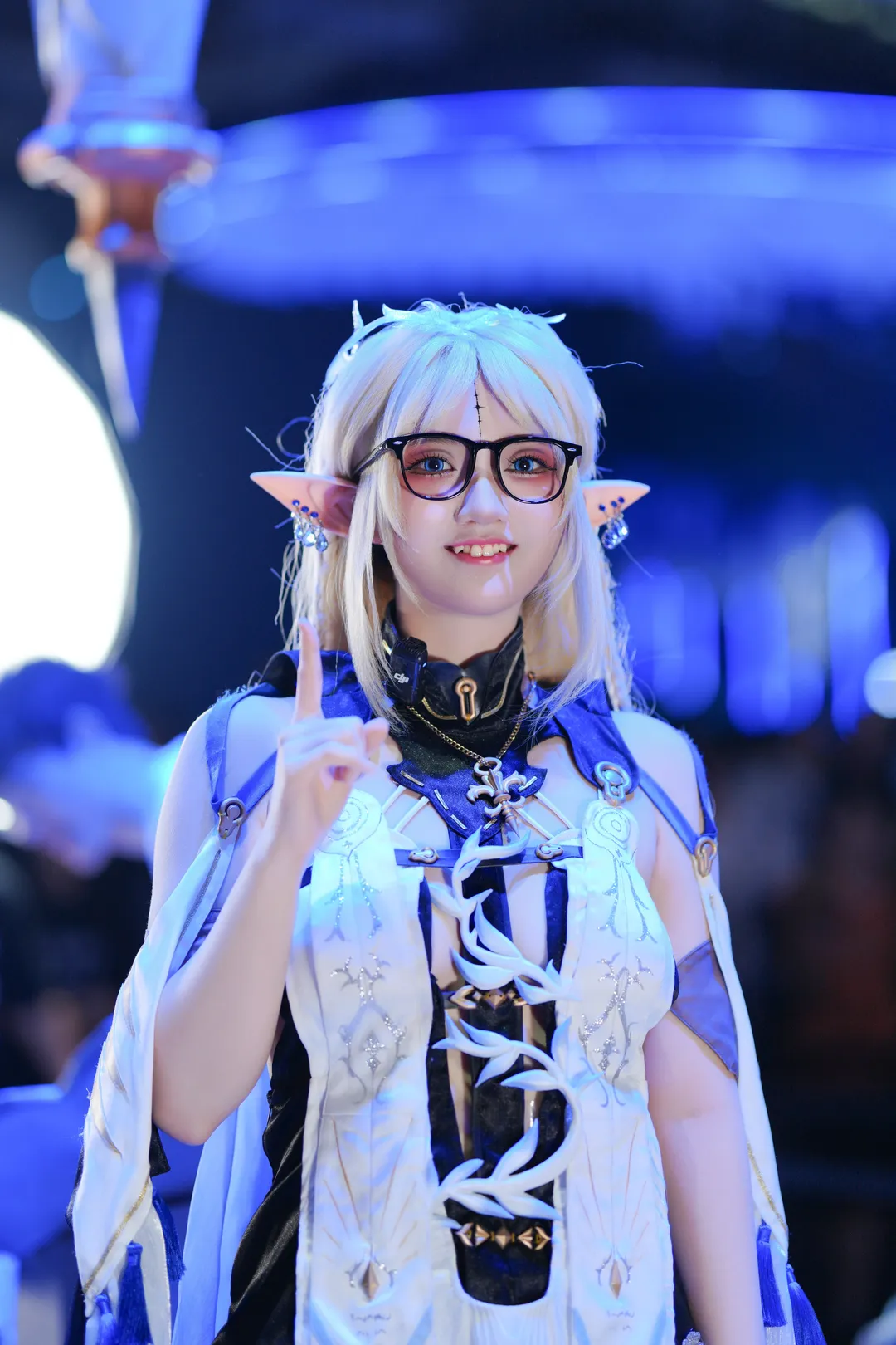 【精灵耳金发cos】线下见到Leedo老师瞬间蚌埠住啦 - 第 2 张