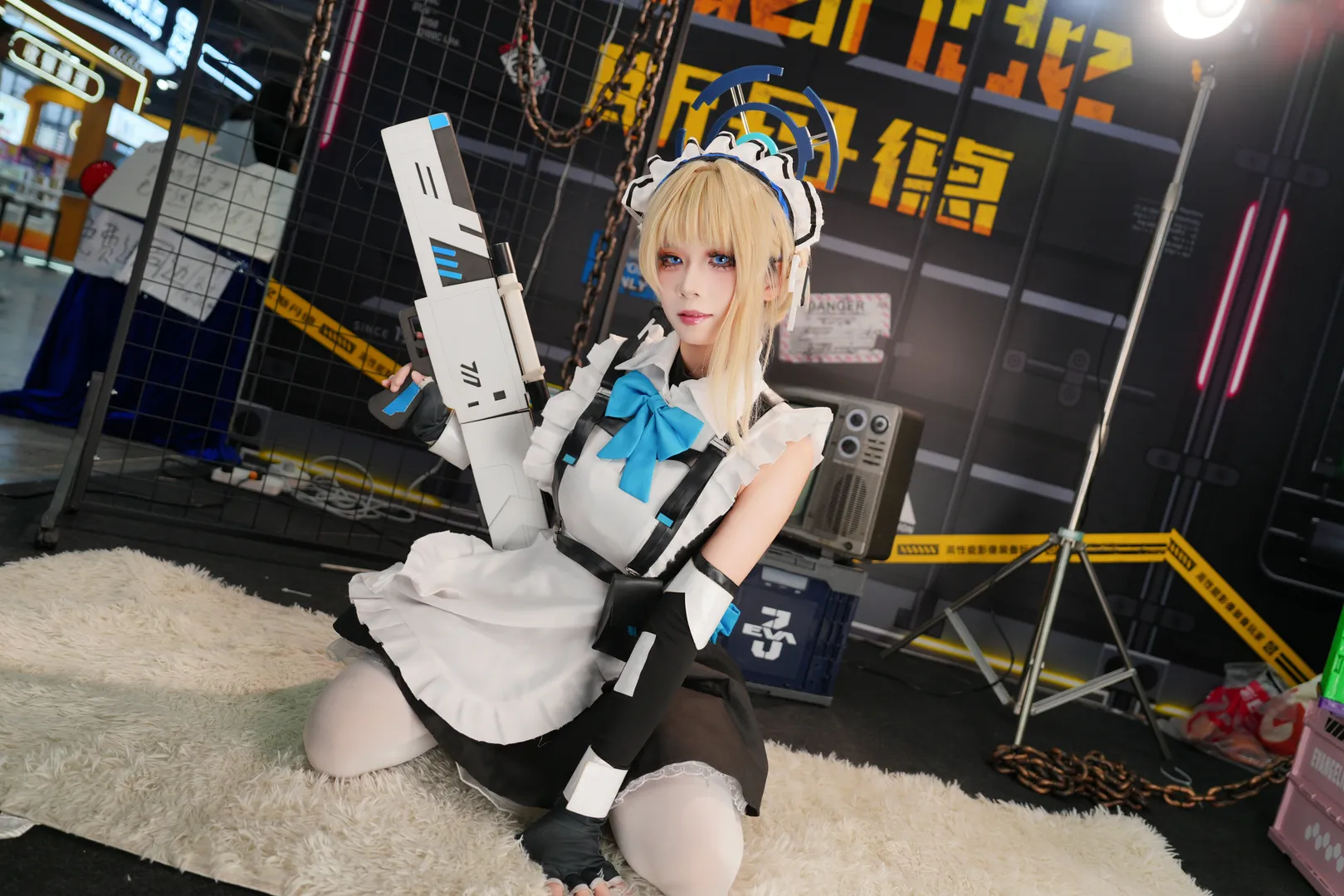 【飞鸟马时cos】蔚蓝档案女仆装，战术少女的漫展日常 - 第 6 张