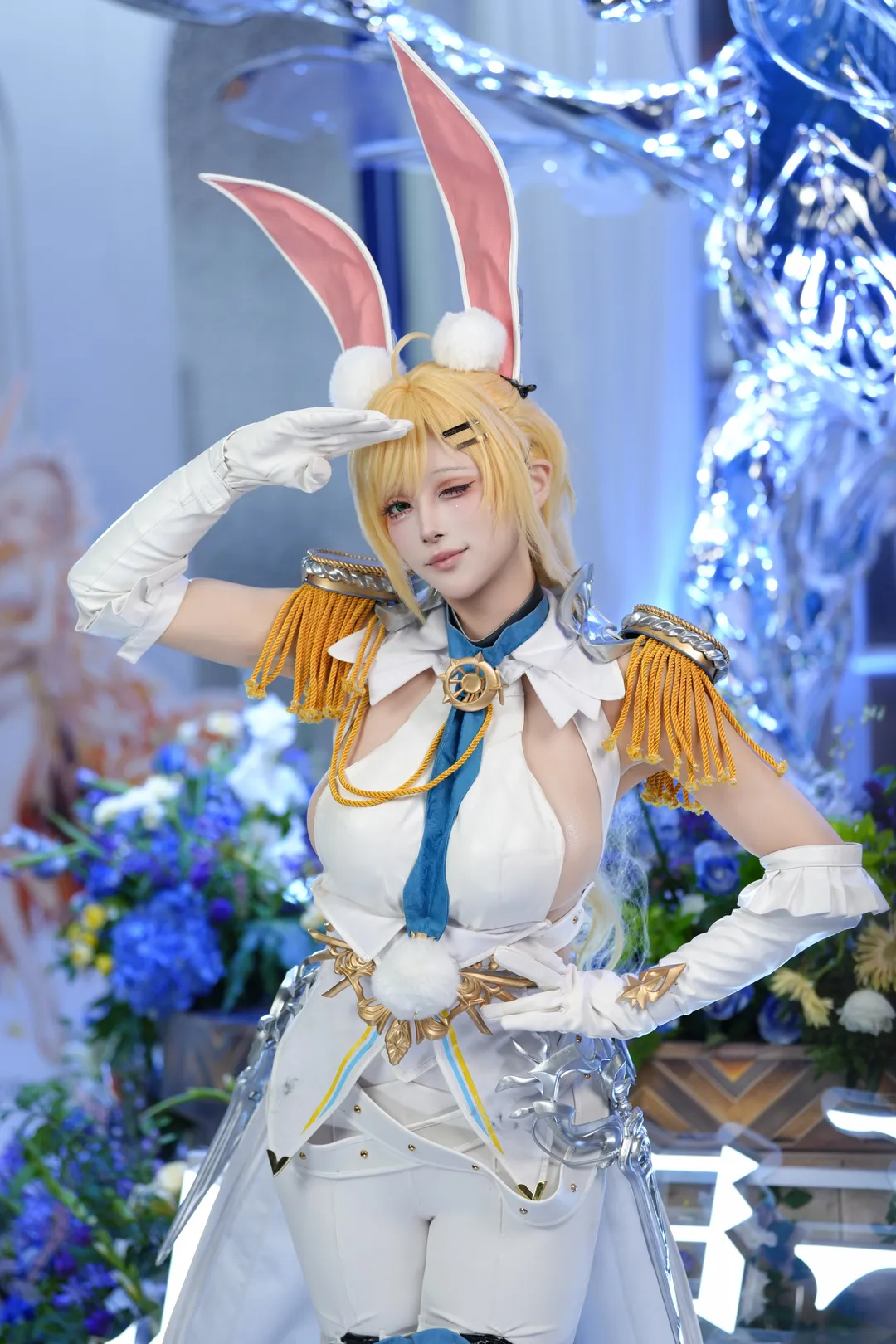 Kurati cosplay: On-Site Record of the Silver Palace Military Uniform & Bunny Ears Look - Image 1