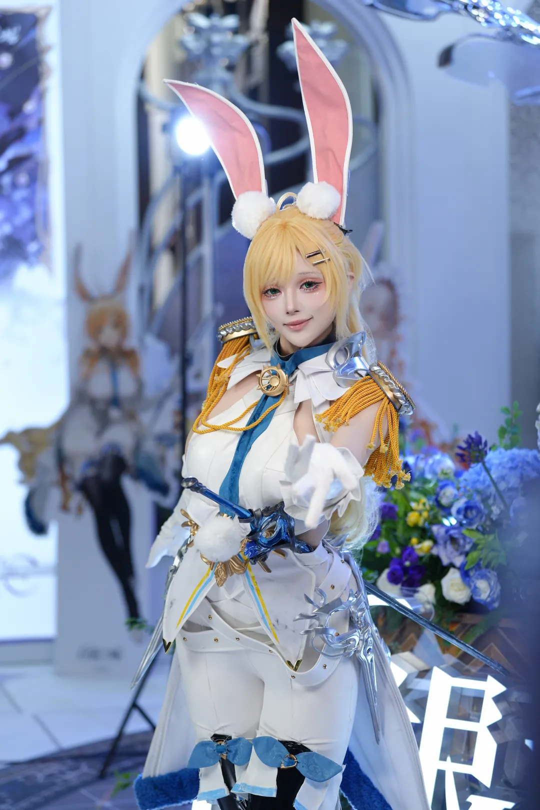 Kurati cosplay: On-Site Record of the Silver Palace Military Uniform & Bunny Ears Look - Image 3