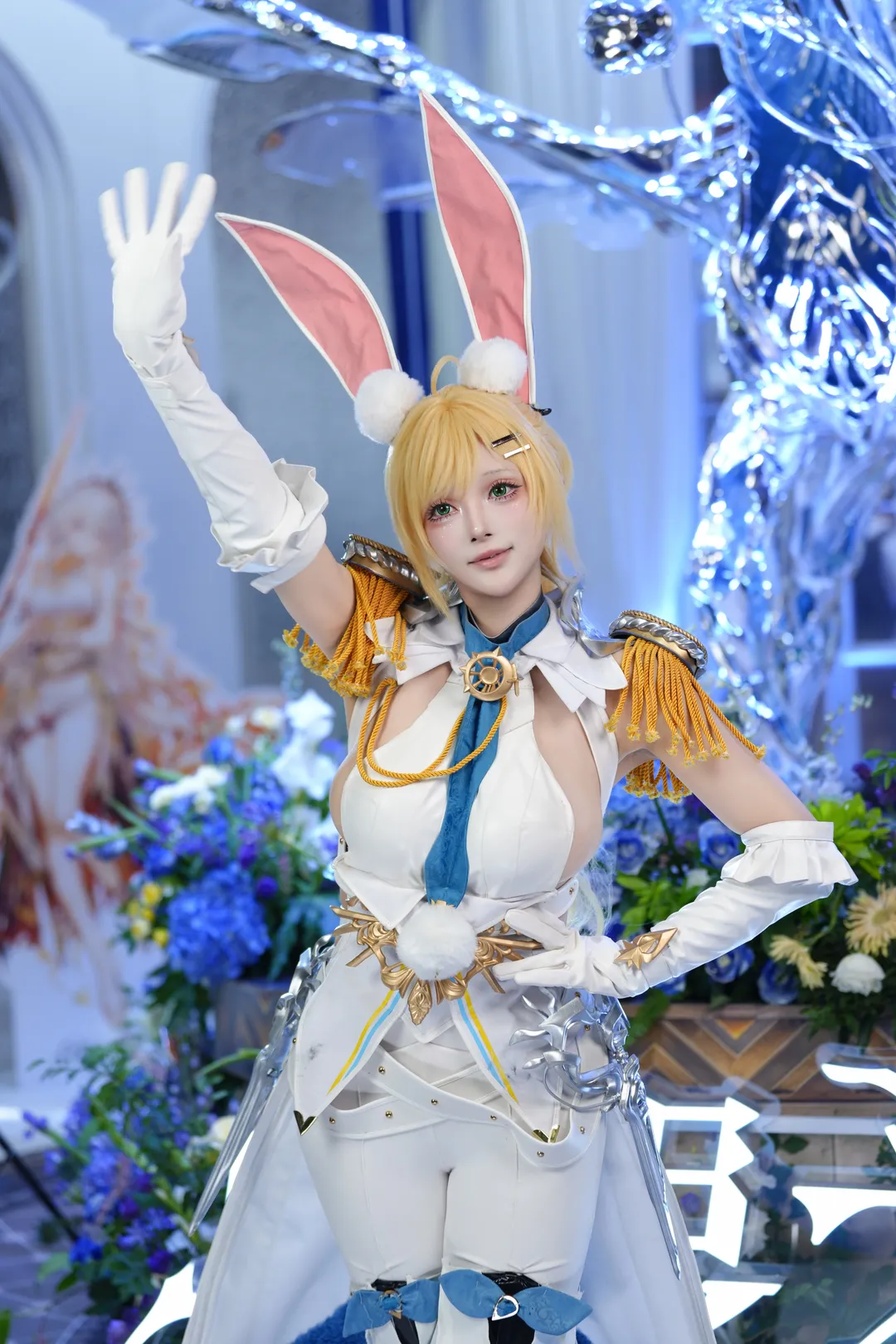 Kurati cosplay: On-Site Record of the Silver Palace Military Uniform & Bunny Ears Look - Image 9