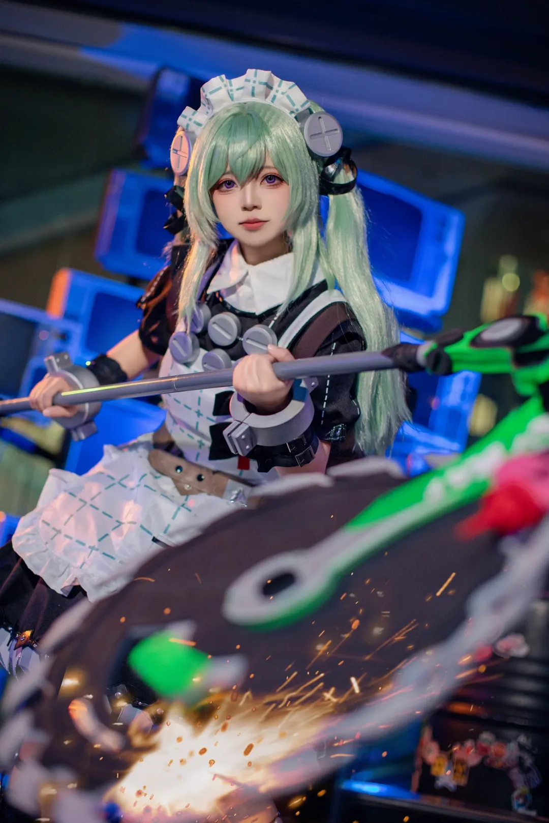 【可琳cos】绝区零里的重装女仆，电锯才是真家伙 - 第 2 张