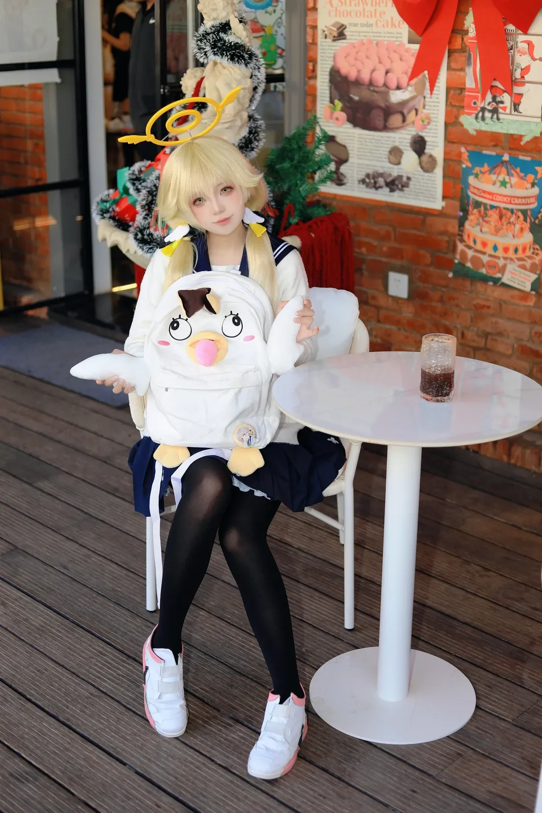 【日富美cos】蔚藍檔案裡的午後時光，揹著大鳥包拍點慵懶照 - 第 1 張