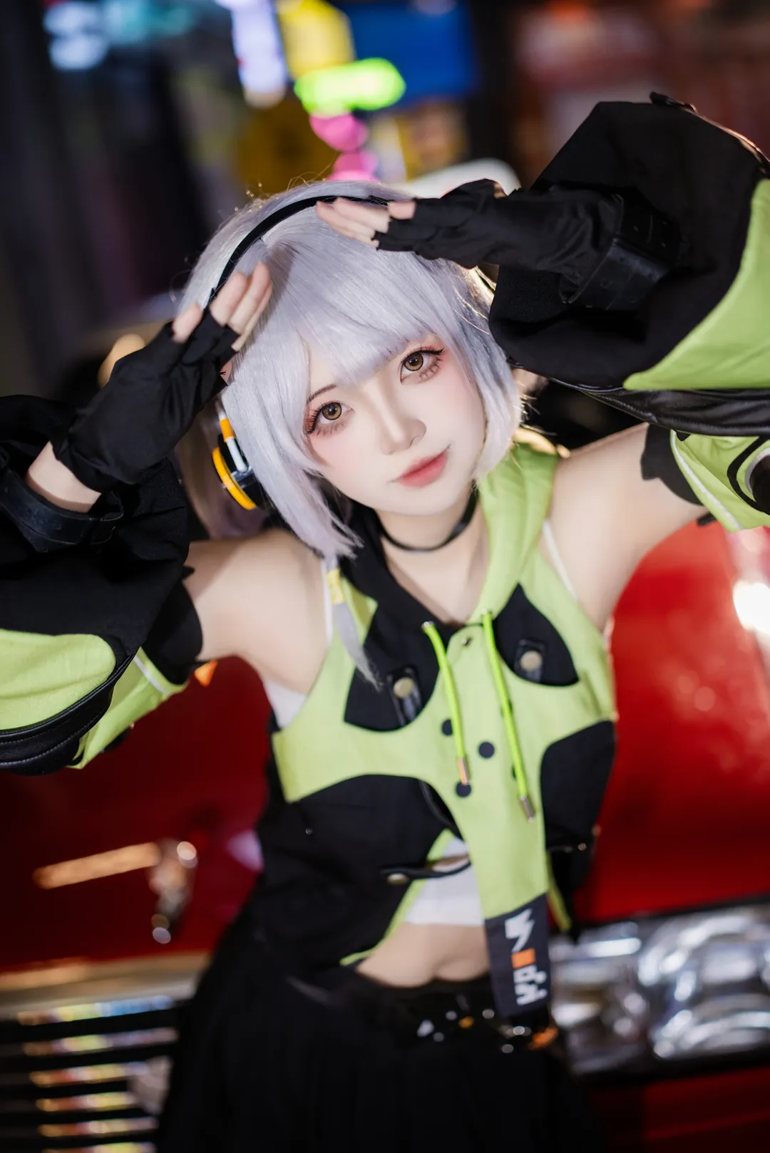 【安比德玛拉cos】都市霓虹下的绝区零少女 - 第 2 张