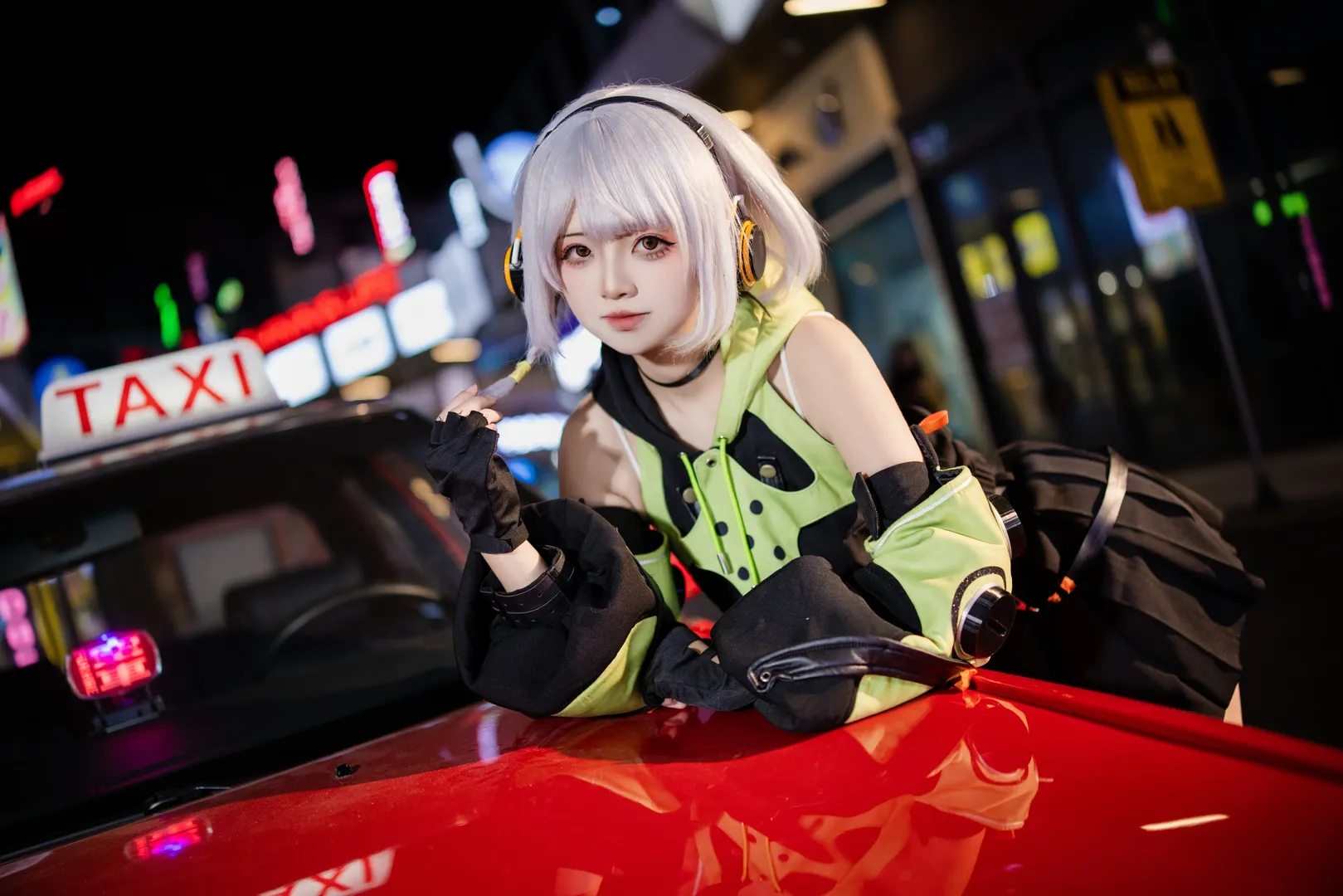 【安比德玛拉cos】都市霓虹下的绝区零少女 - 第 3 张