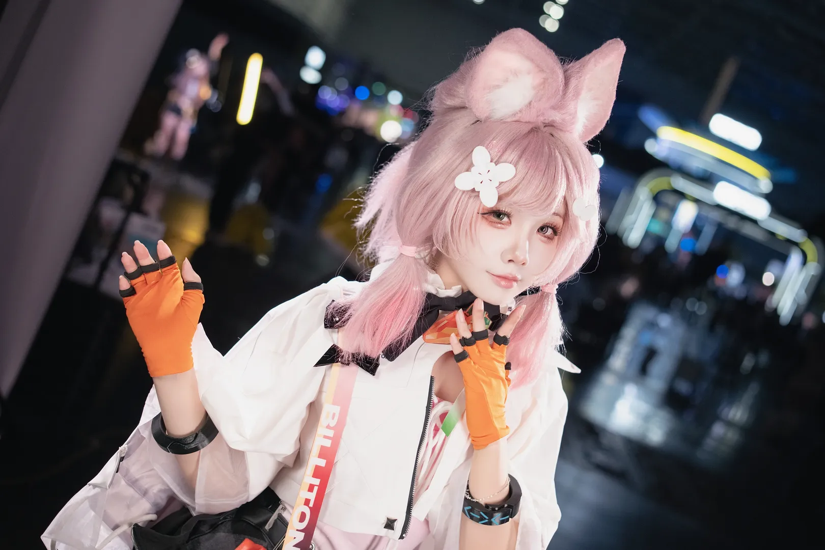 【珊比cos】明日方舟鹰角嘉年华的萌兔少女 - 第 1 张