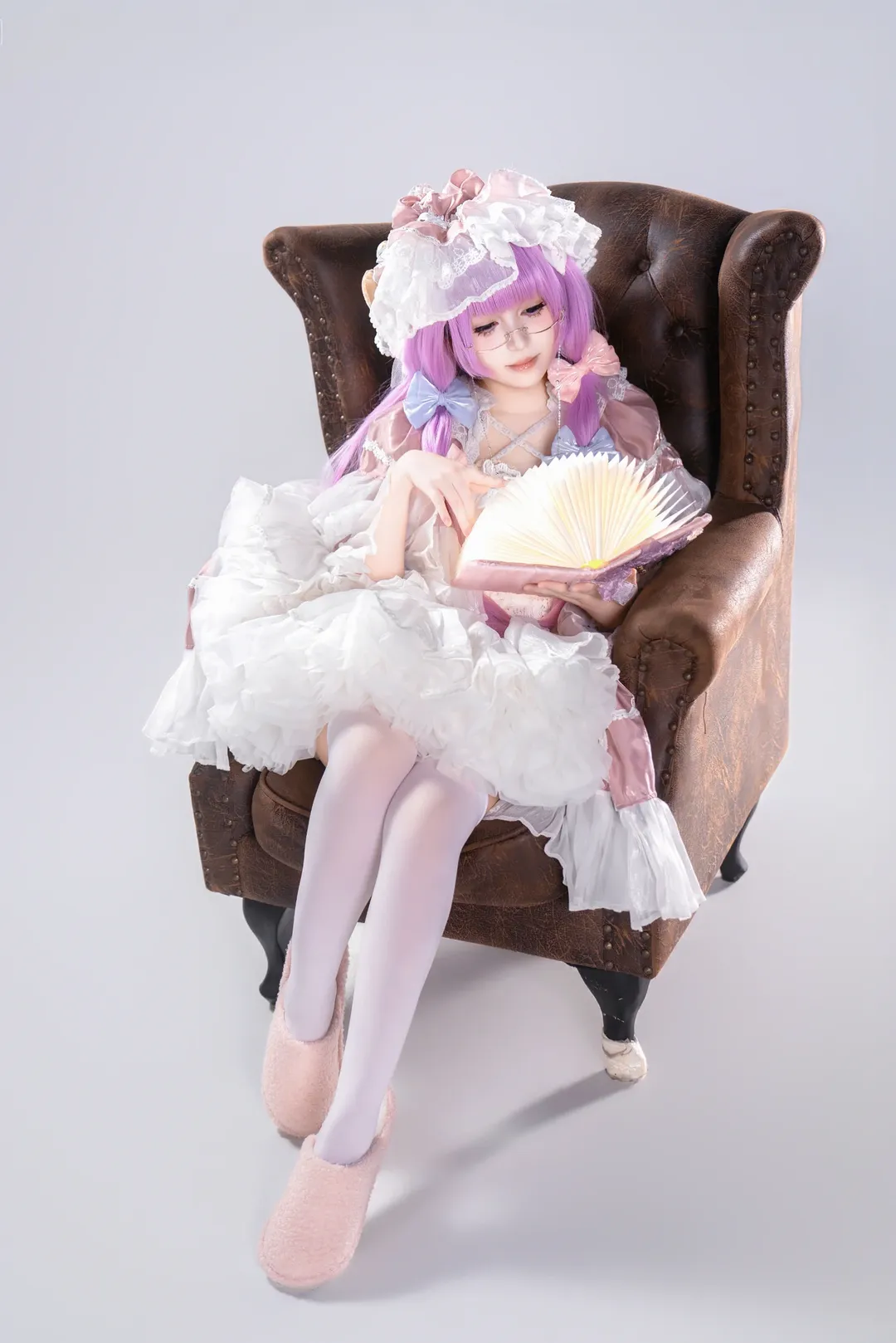 【帕秋莉·诺蕾姬cos】东方Project白棚居家感魔法书拍摄分享 - 第 3 张