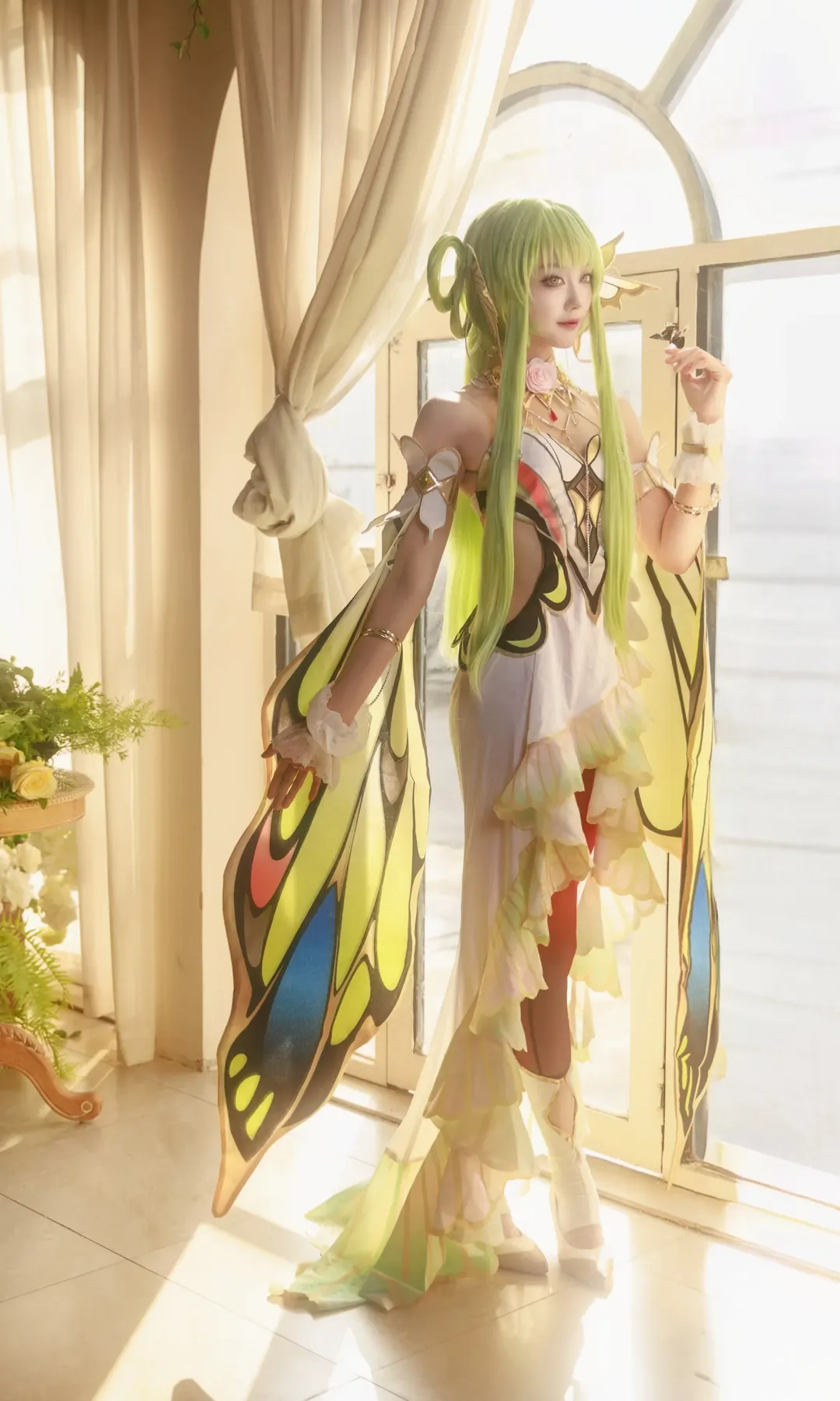 【C.C.cos】在婚纱场地拍出二次元的蝴蝶精灵梦 - 第 6 张