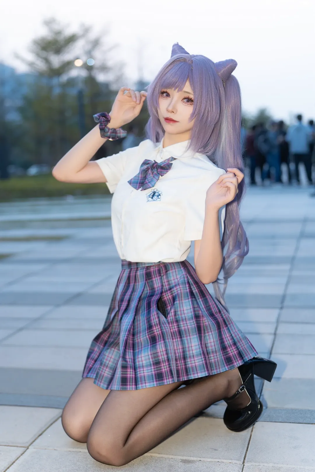 [Keqing cosplay] Purple-Haired Girl from Genshin Impact: A Fresh Vibe in a Preppy Style Outfit - Image 2