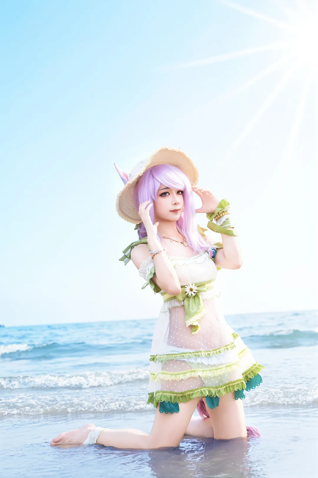 【目白麦昆cos】海边漫步，夏日泳装展现的独特魅力