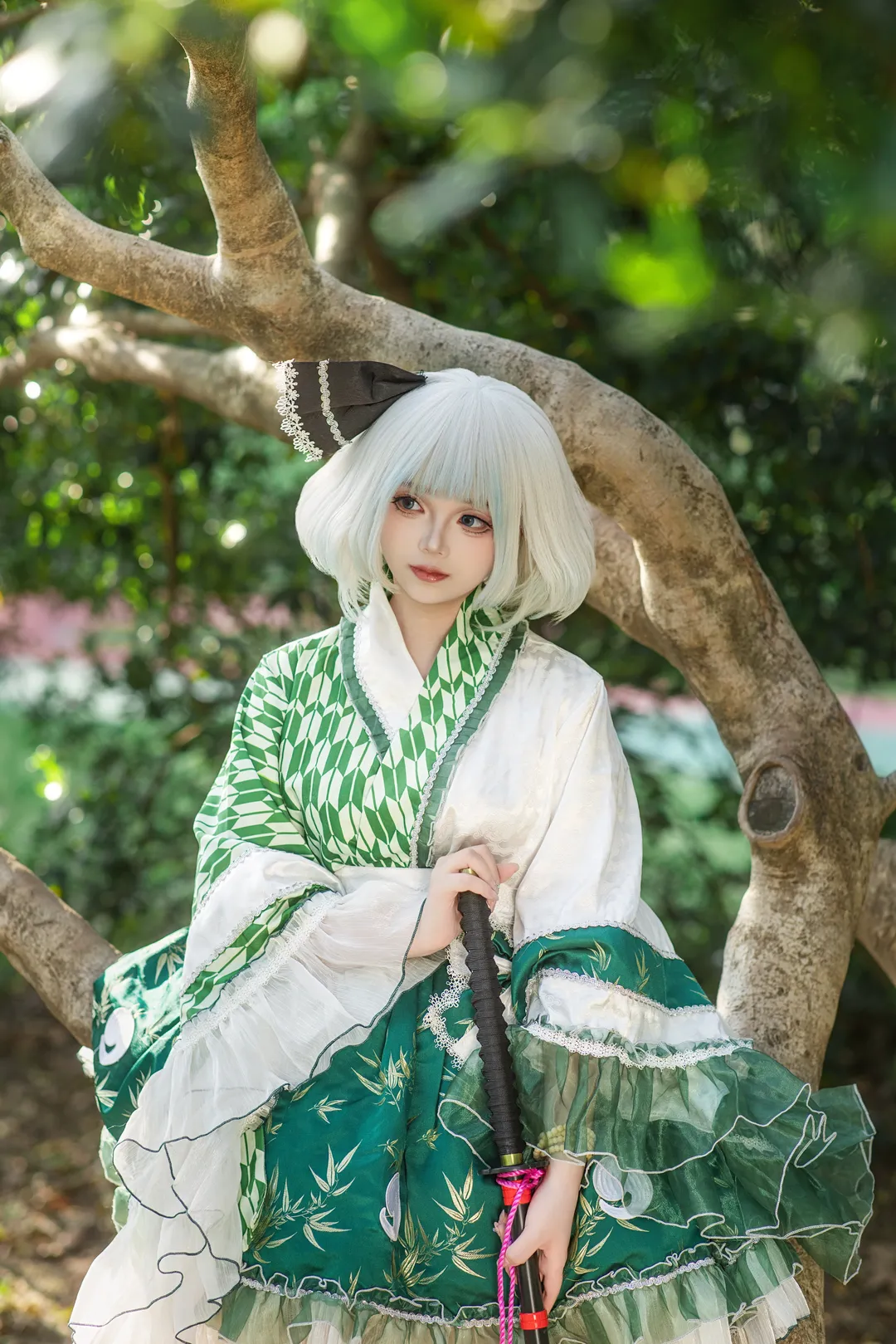 【魂魄妖梦cos】东方Project里的半灵庭师，绿白服饰搭配刀剑 - 第 2 张