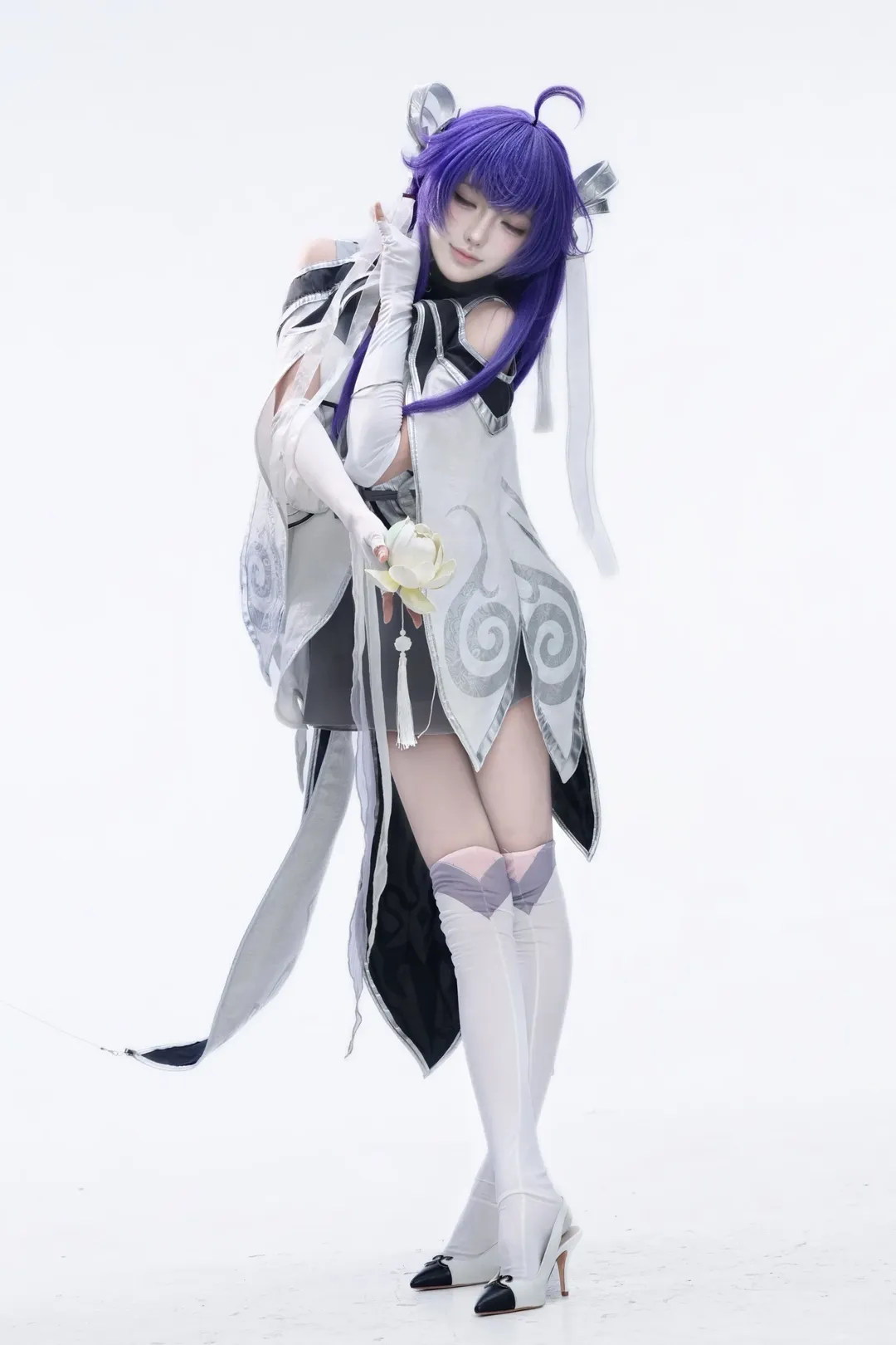 【西施cos】王者榮耀歸墟夢演，閉眼拈花的長腿造型