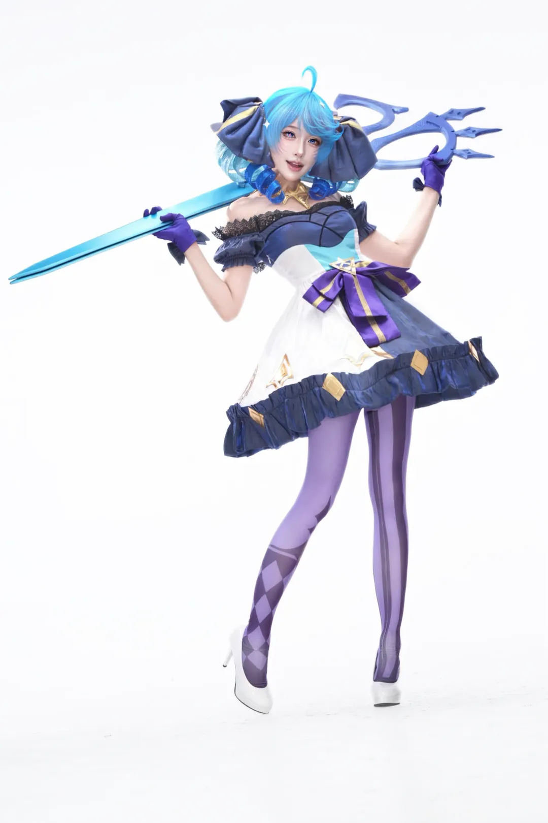 【格温cos】英雄联盟灵罗娃娃的白棚动态感正片 - 第 12 张