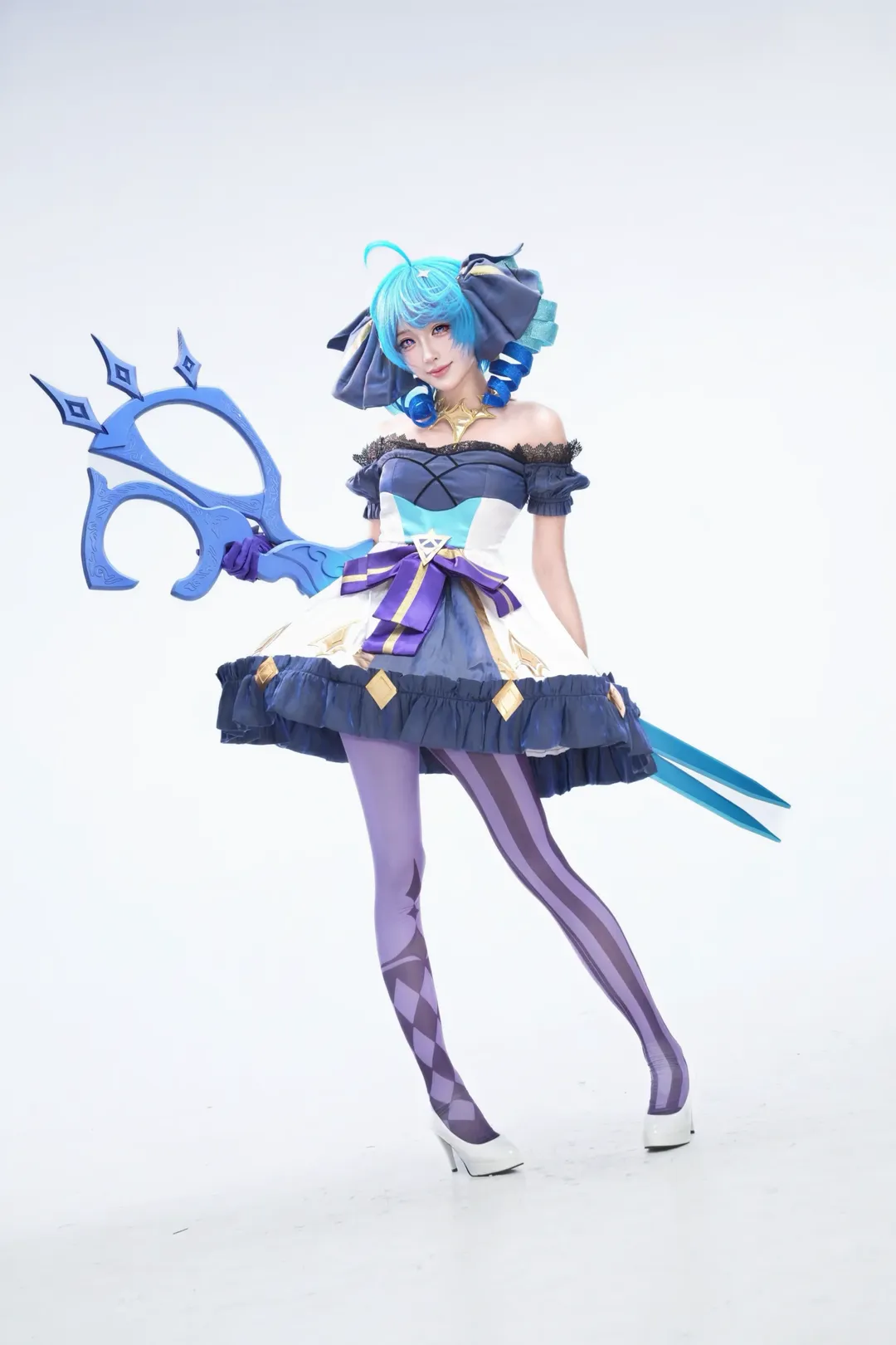 【格温cos】英雄联盟灵罗娃娃的白棚动态感正片 - 第 5 张
