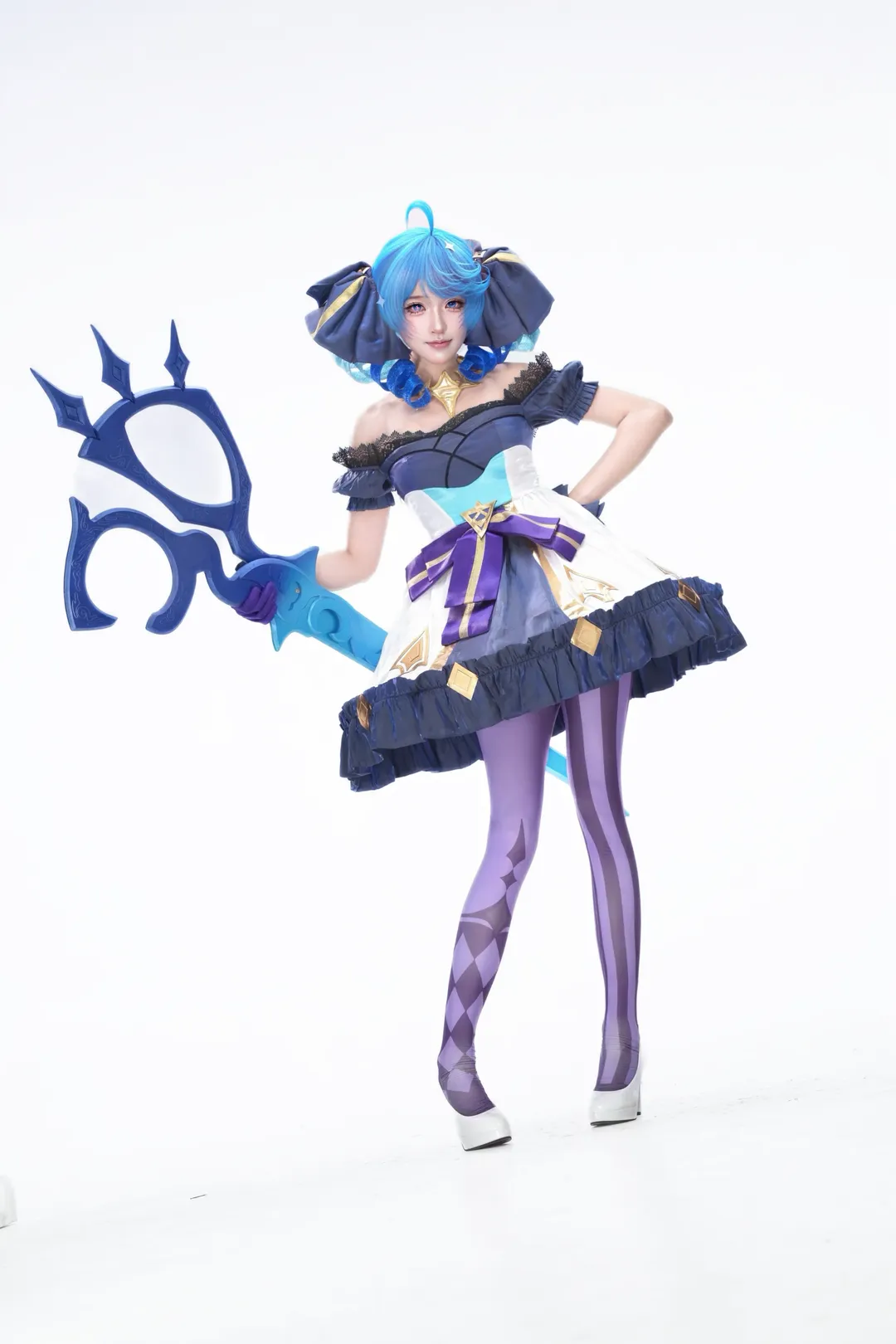 【格温cos】英雄联盟灵罗娃娃的白棚动态感正片 - 第 9 张