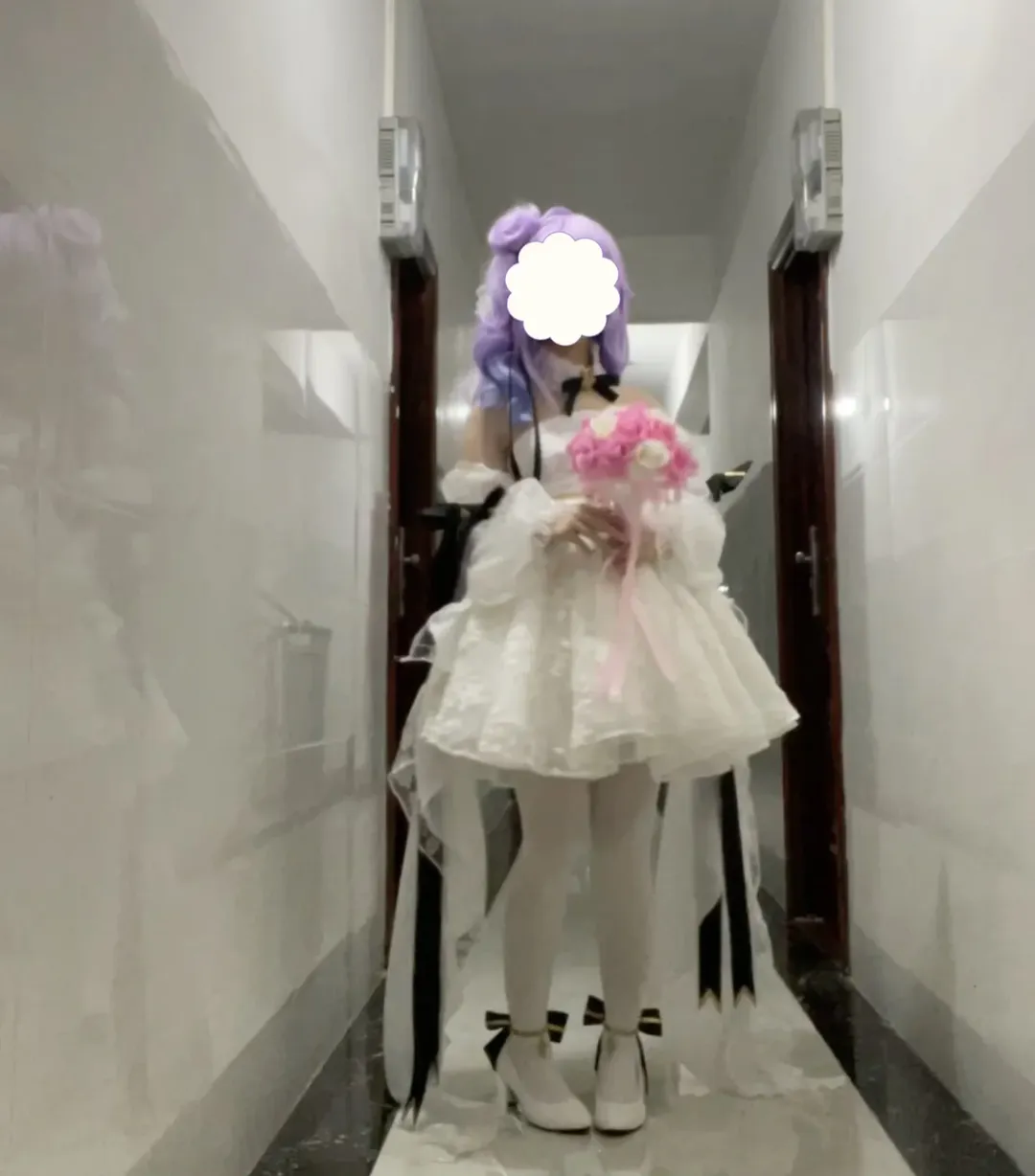 【ユニコーン コスプレ】アズールレーンの純白の守護、花束を抱く優しい少女 - 3 枚目