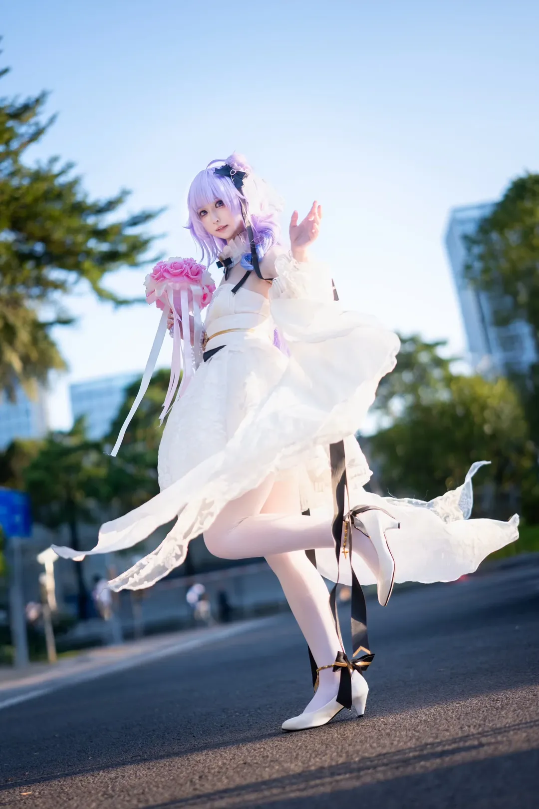 【碧蓝航线独角兽cos】纯白婚纱下的优雅与心动 - 第 1 张