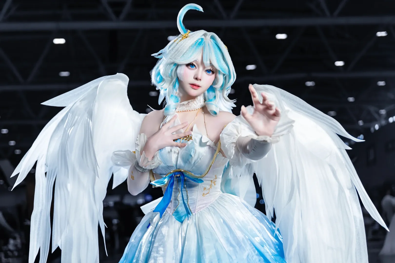【芙宁娜cos】神明是因人的存在而被尊为神明 - 第 2 张