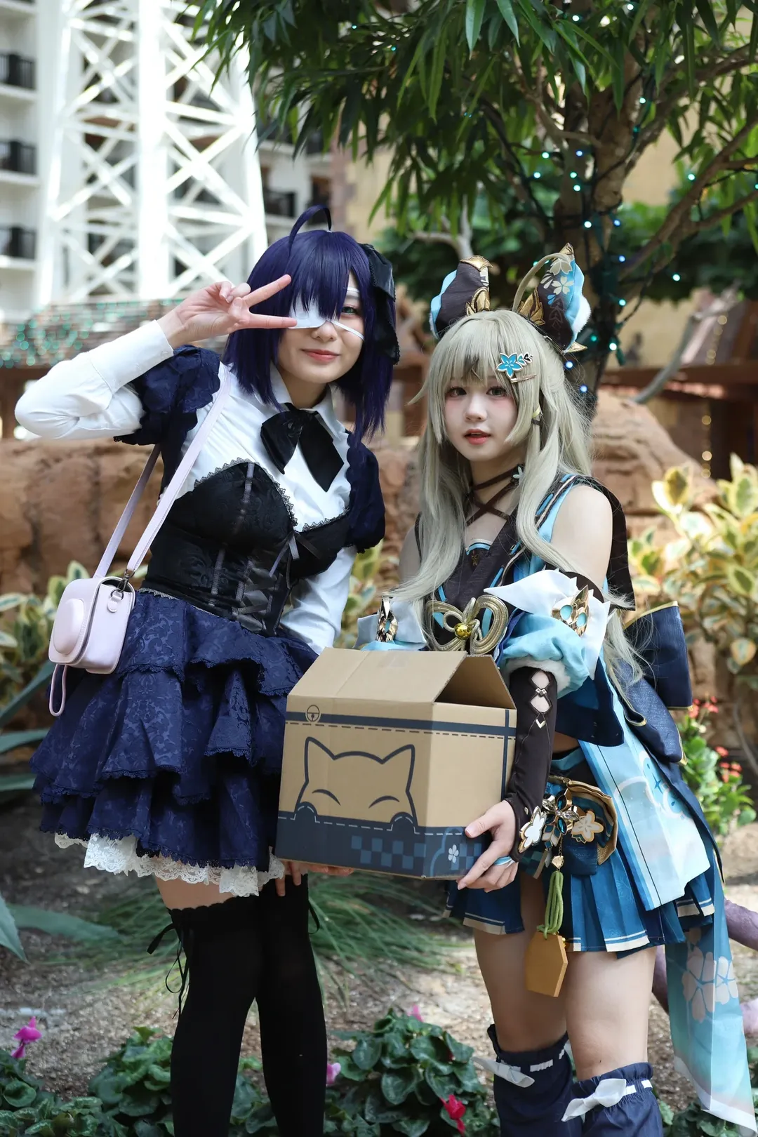 【绮良良cos】原神猫娘在达拉斯WeebCon送快递