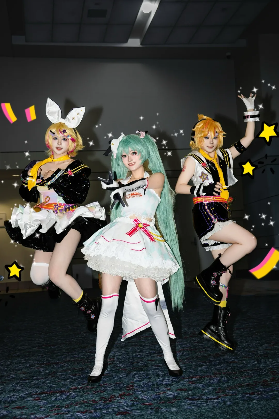 【初音未来cos】Vocaloid三人组漫展合体快乐翻倍