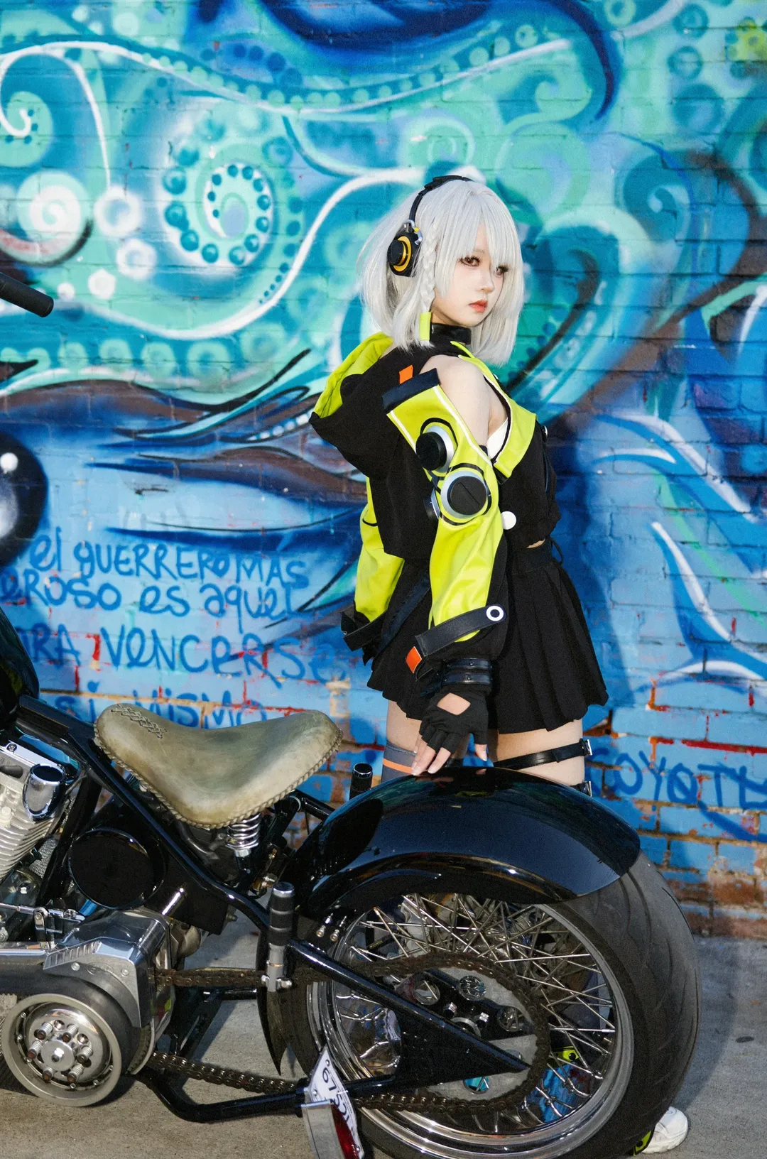[Anby cosplay] Recreating Zenless Zone Zero: Searching for Traces of Sixth Street on American Streets - Image 4