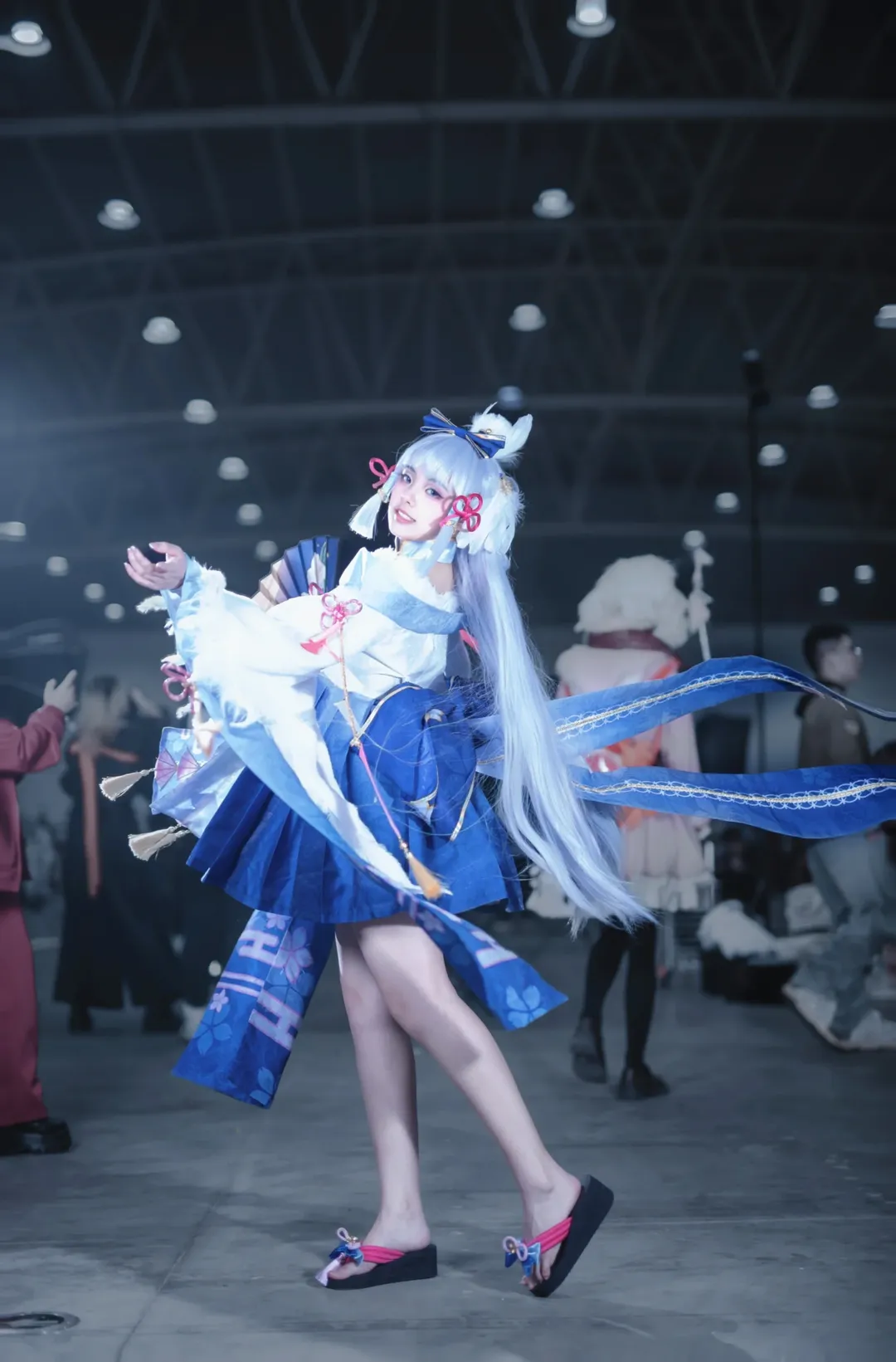 【神里绫华cos】原神白鹭公主的扇舞漫展分享 - 第 1 张