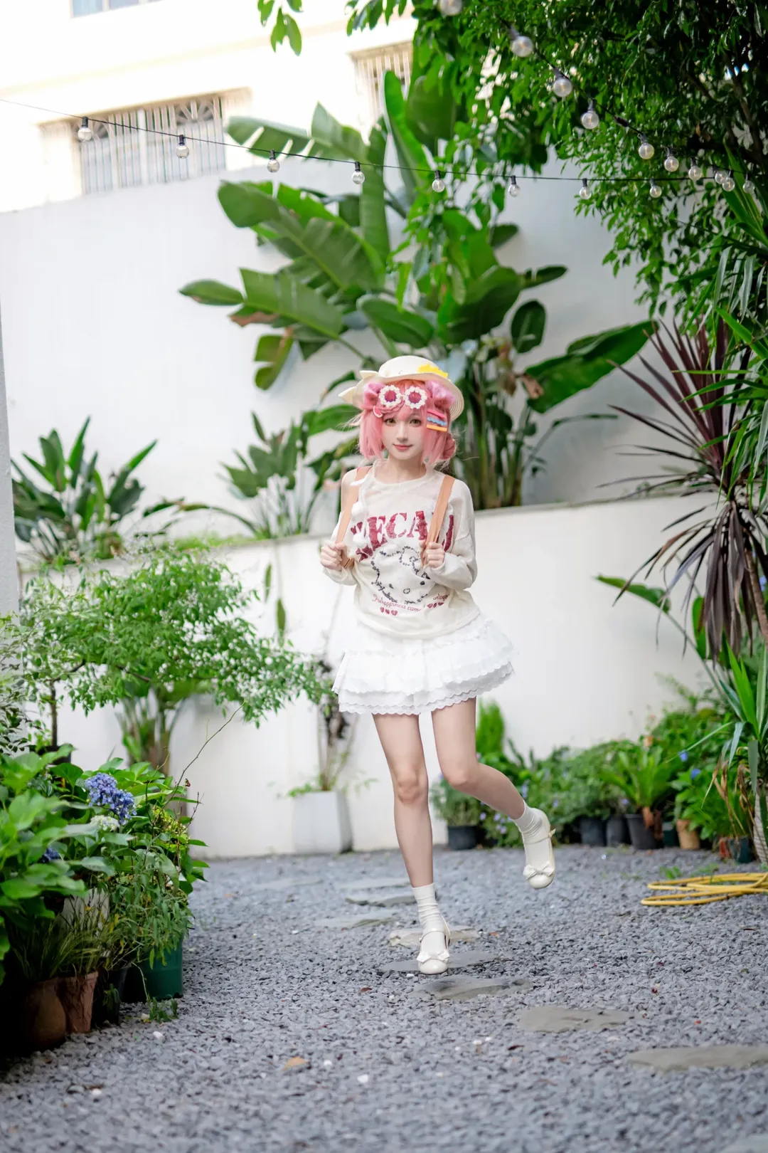【澄闪cos】等车五分钟的治愈午后，和庭院小猫一起发呆 - 第 5 张